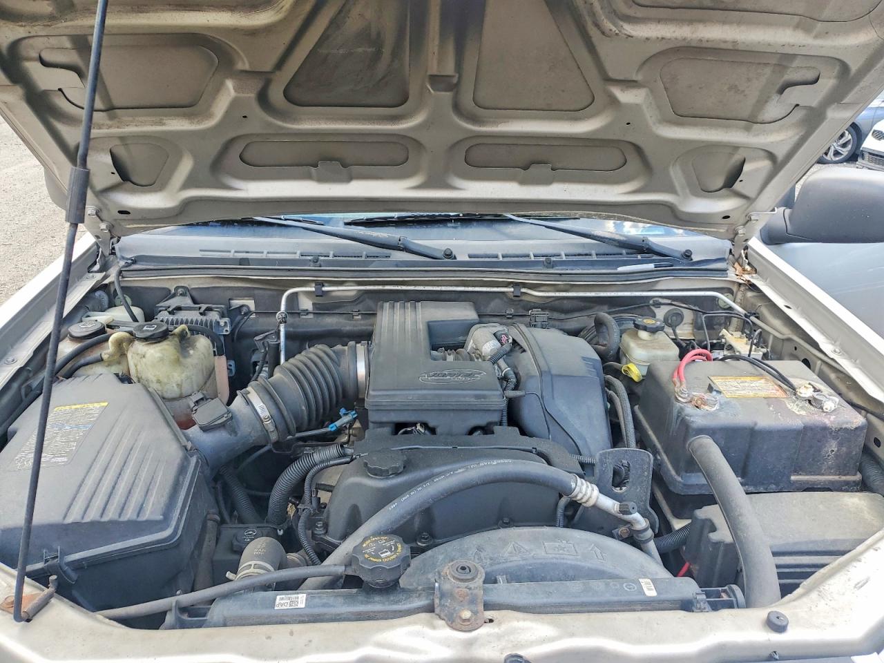 2005 Chevrolet Colorado Silver vin: 1GCDT146058272280