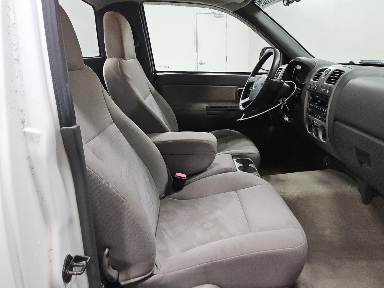 2005 Chevrolet Colorado White vin: 1GCDT146258209603