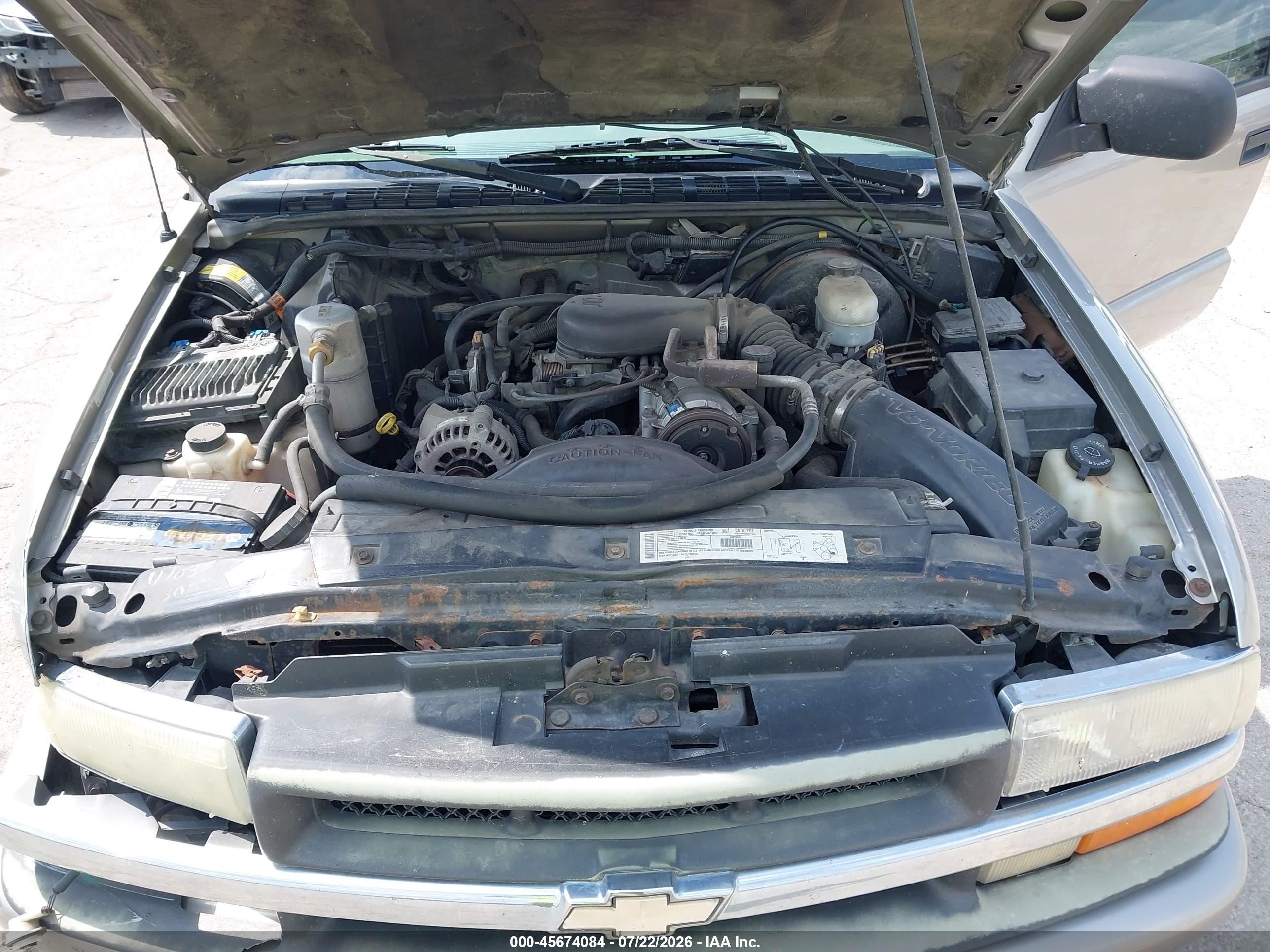 2000 Chevrolet S-10 Ls Silver vin: 1GCDT14W4YK142882