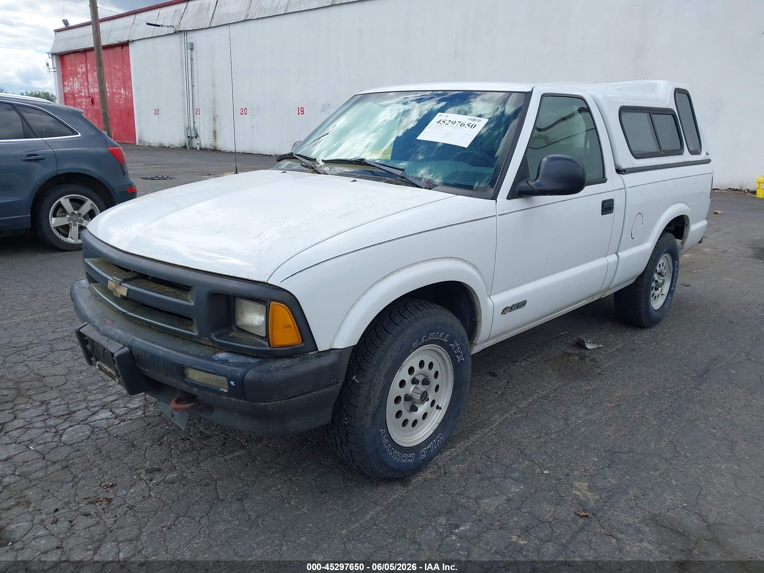 1996 Chevrolet S Truck S10 White vin: 1GCDT14X8T8123444