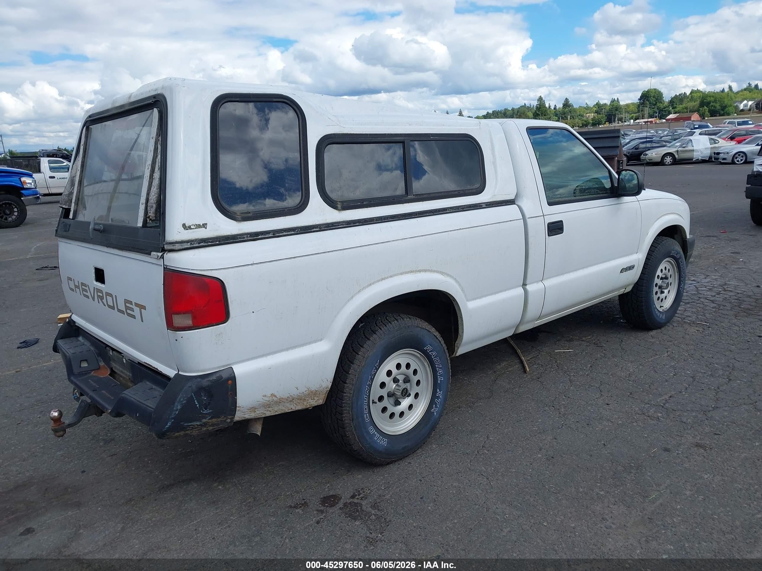 1996 Chevrolet S Truck S10 White vin: 1GCDT14X8T8123444