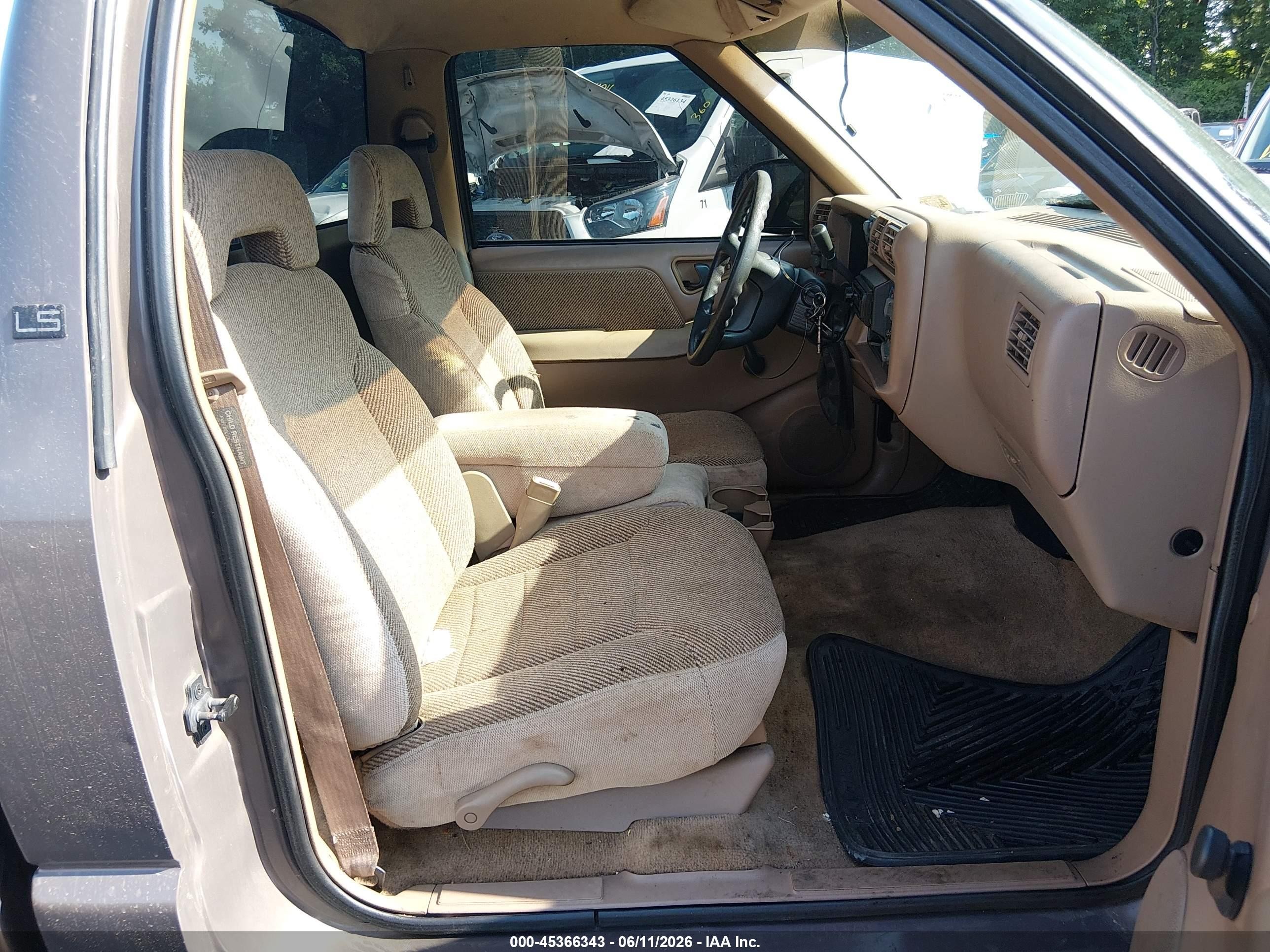 1997 Chevrolet S-10 Ls Brown vin: 1GCDT14X8V8104301