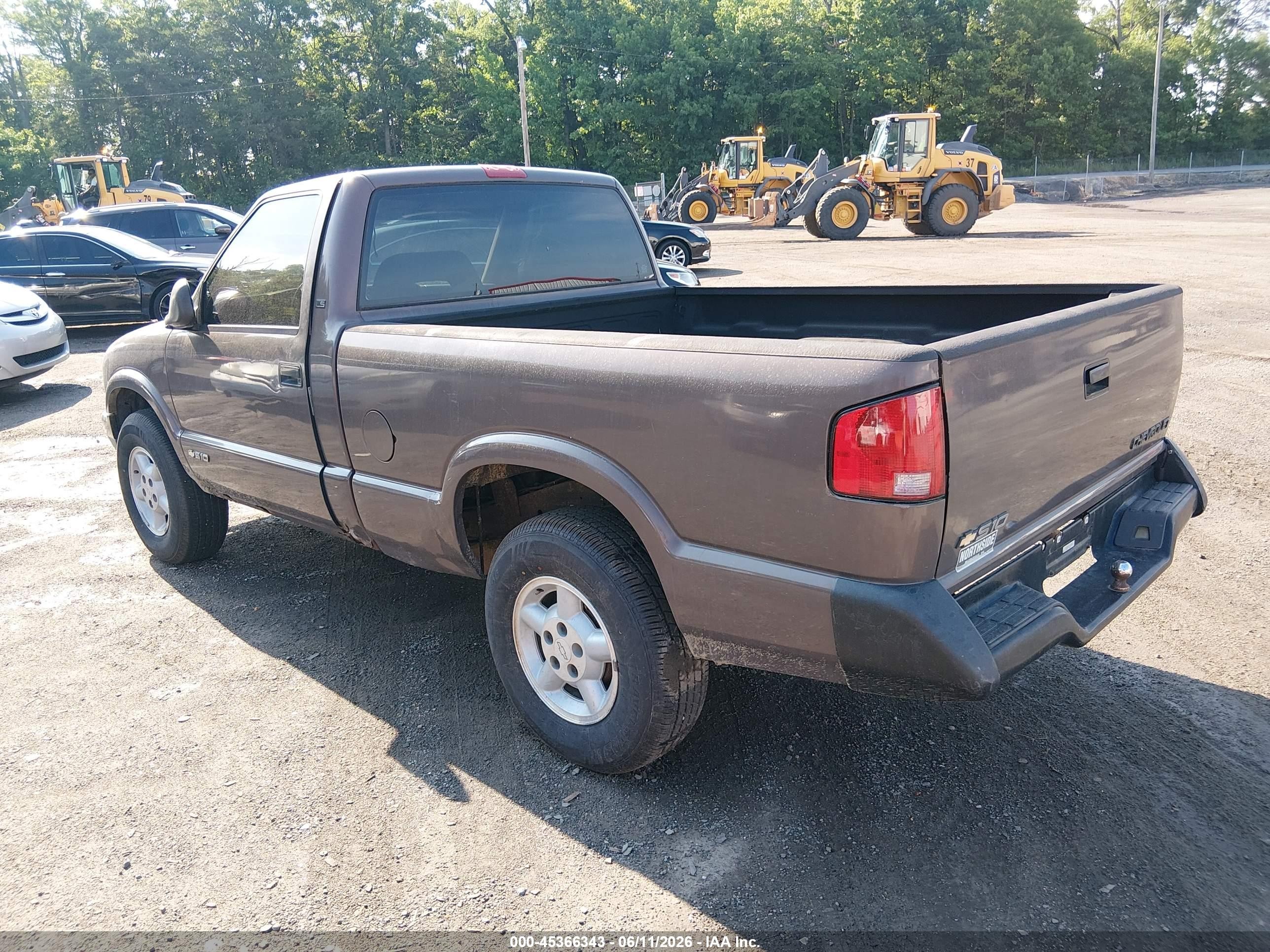 1997 Chevrolet S-10 Ls Brown vin: 1GCDT14X8V8104301