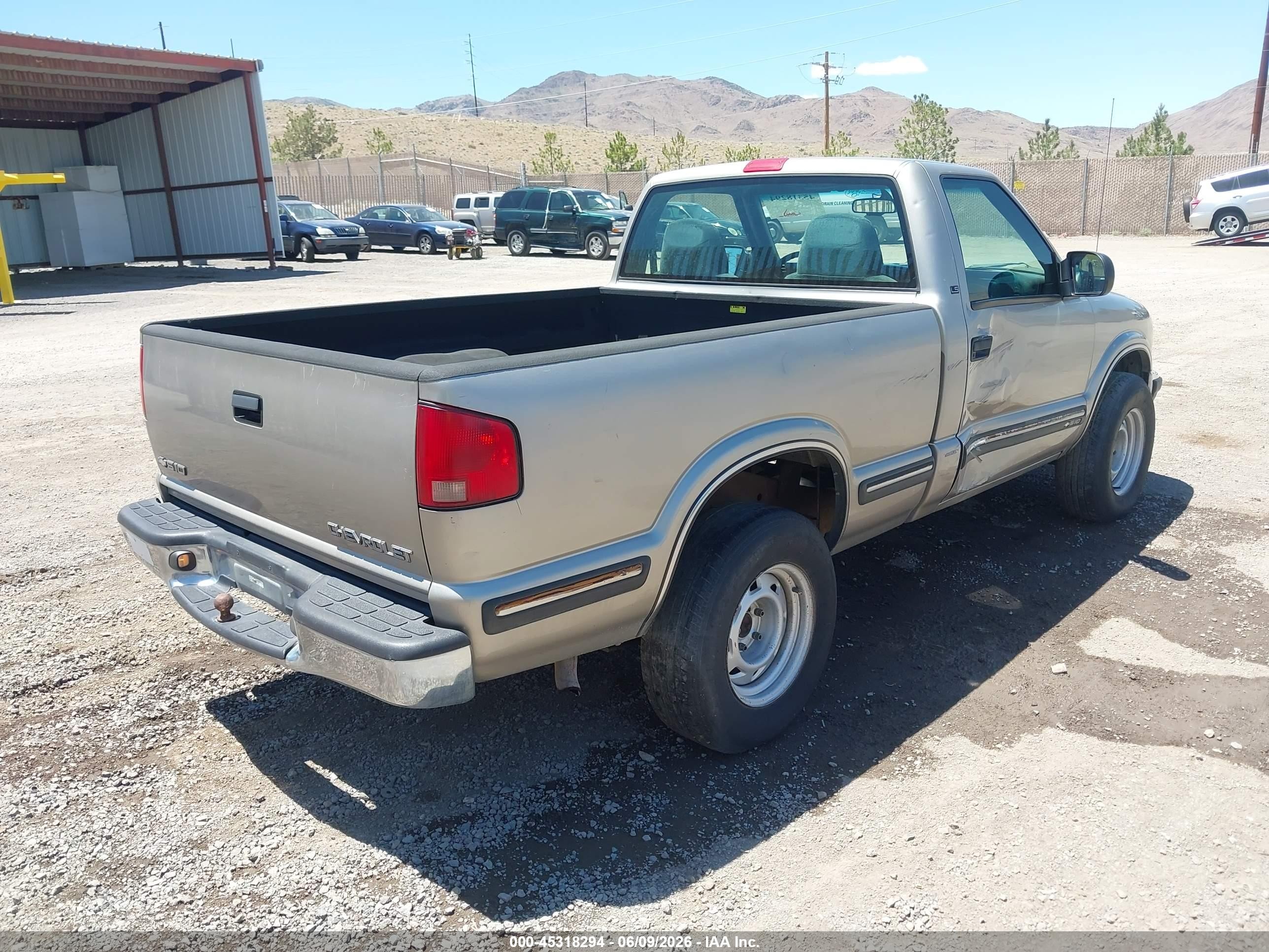 1999 Chevrolet S-10 Ls Золотой vin: 1GCDT14X8XK176203