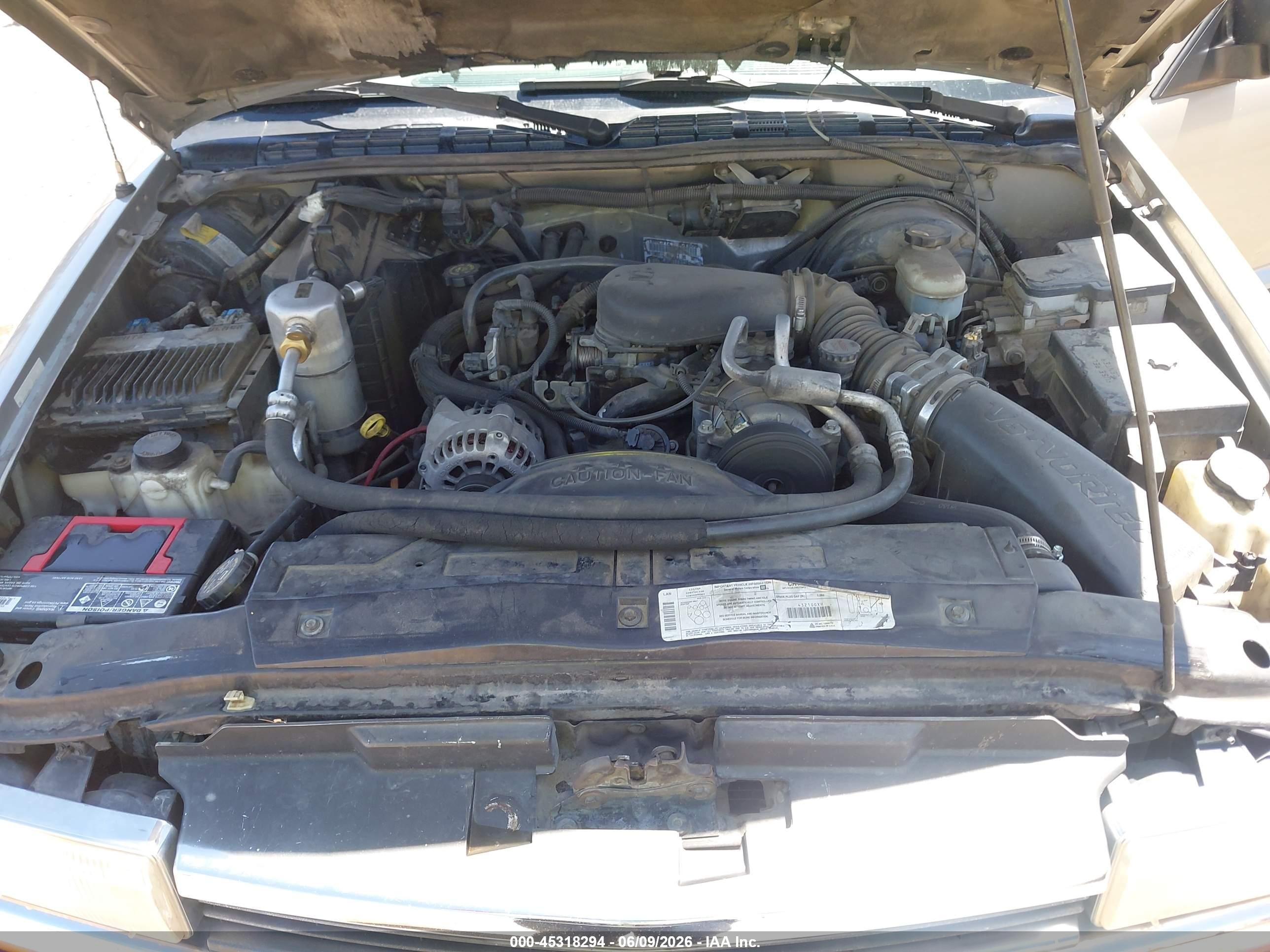 1999 Chevrolet S-10 Ls Золотой vin: 1GCDT14X8XK176203