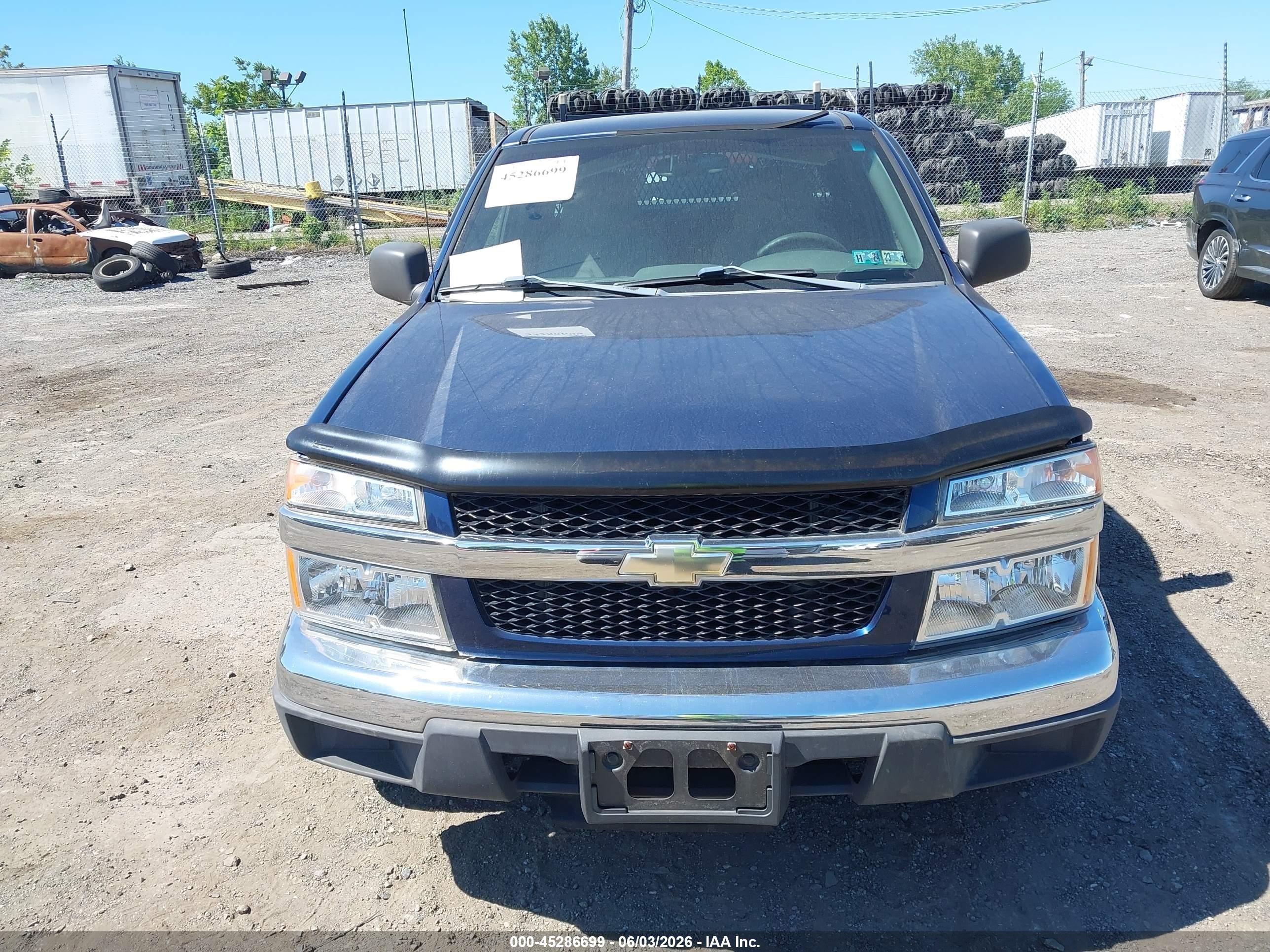 2004 Chevrolet Colorado Ls Blue vin: 1GCDT196048195871