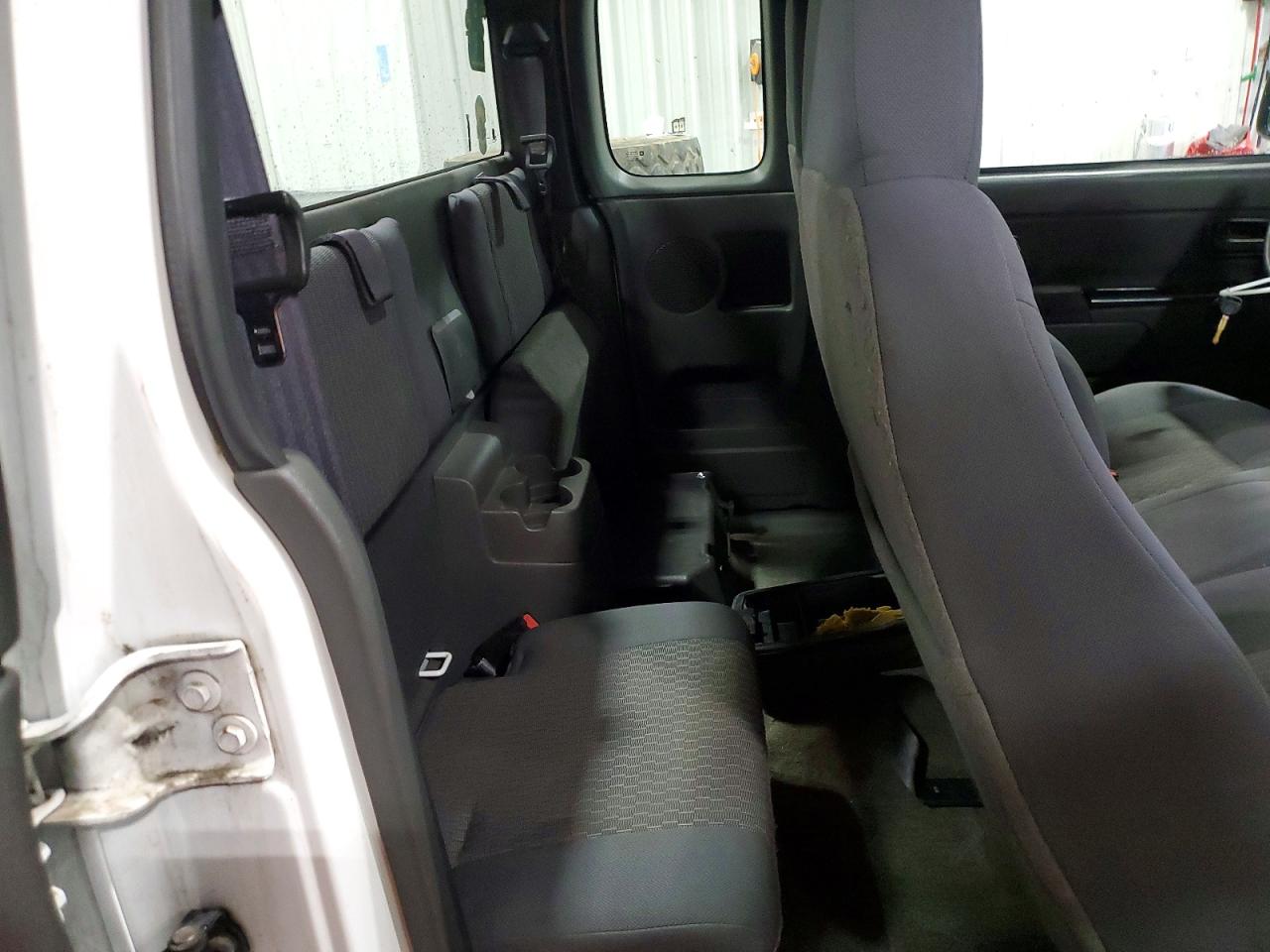 2006 Chevrolet Colorado Белый vin: 1GCDT196268248668