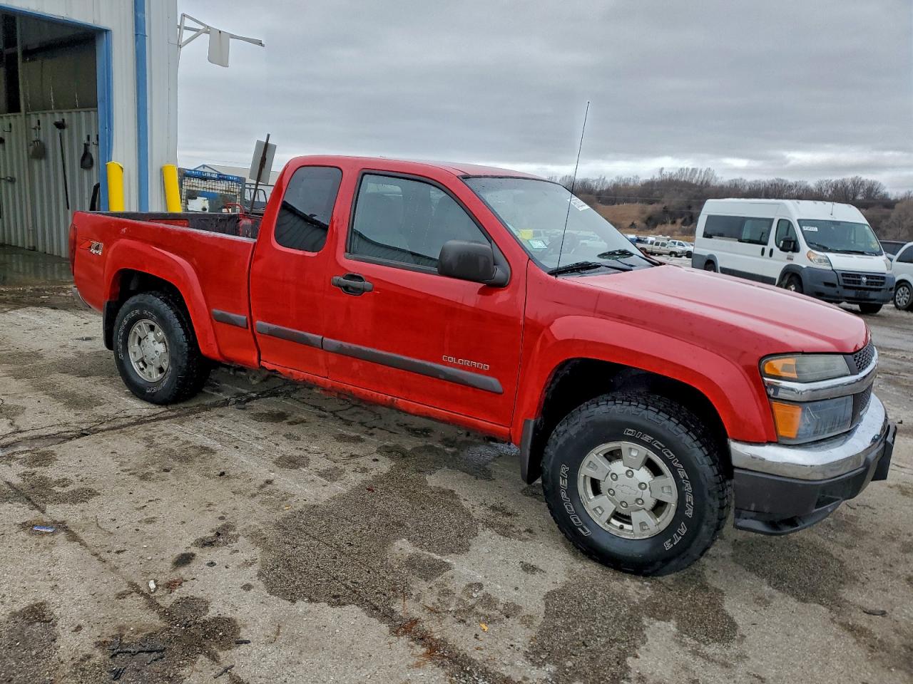 2004 Chevrolet Colorado Red vin: 1GCDT196448102429