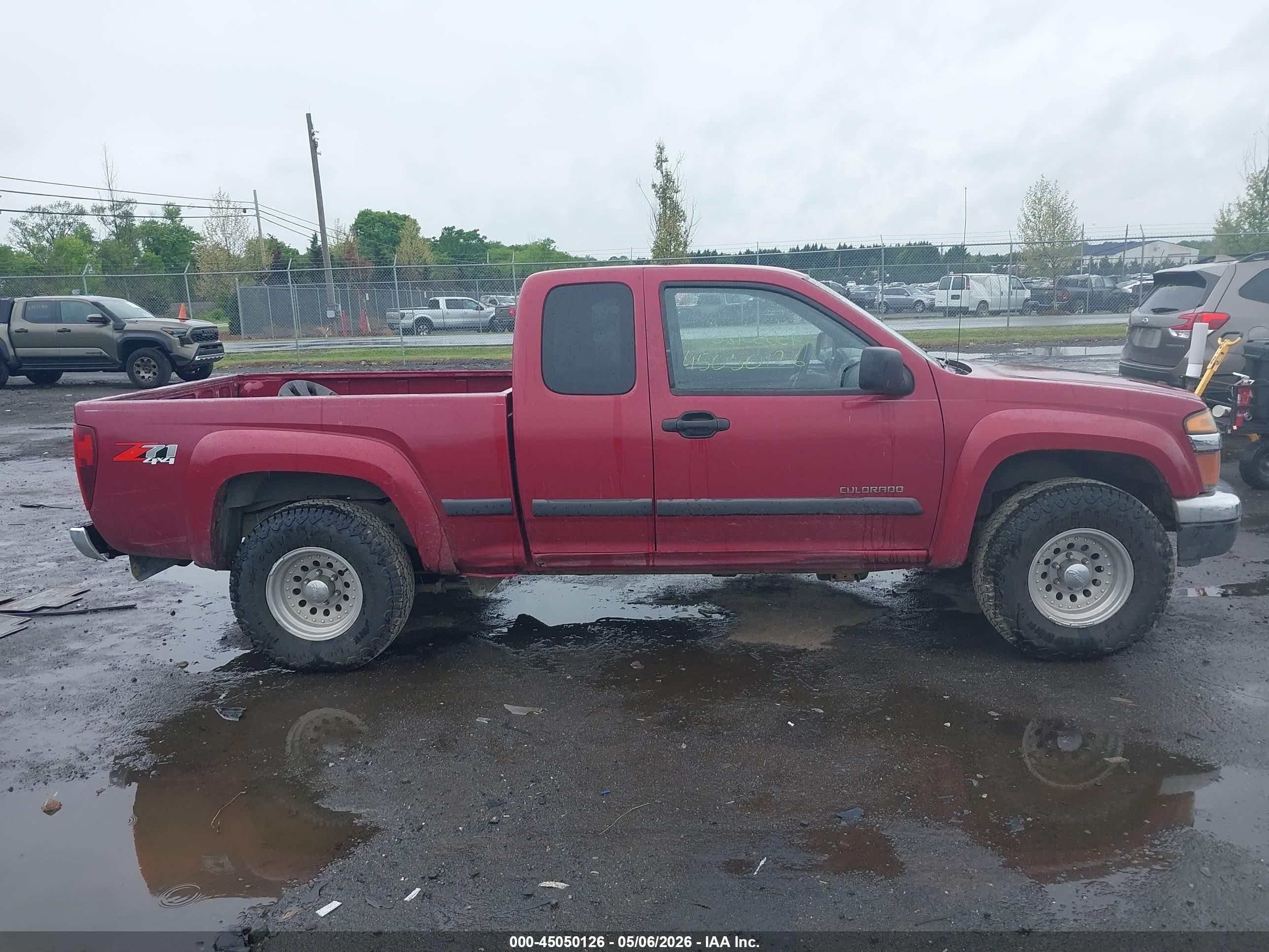 2004 Chevrolet Colorado Ls Red vin: 1GCDT196748163113
