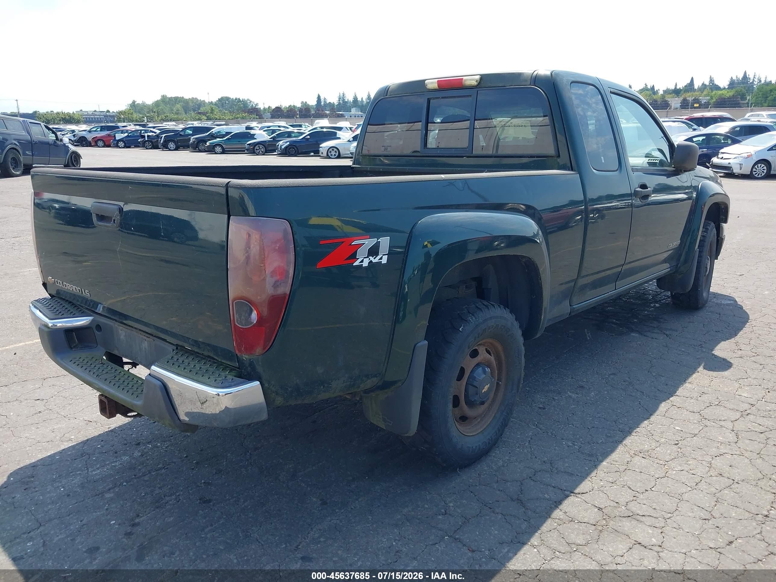 2005 Chevrolet Colorado Ls Green vin: 1GCDT196758190135