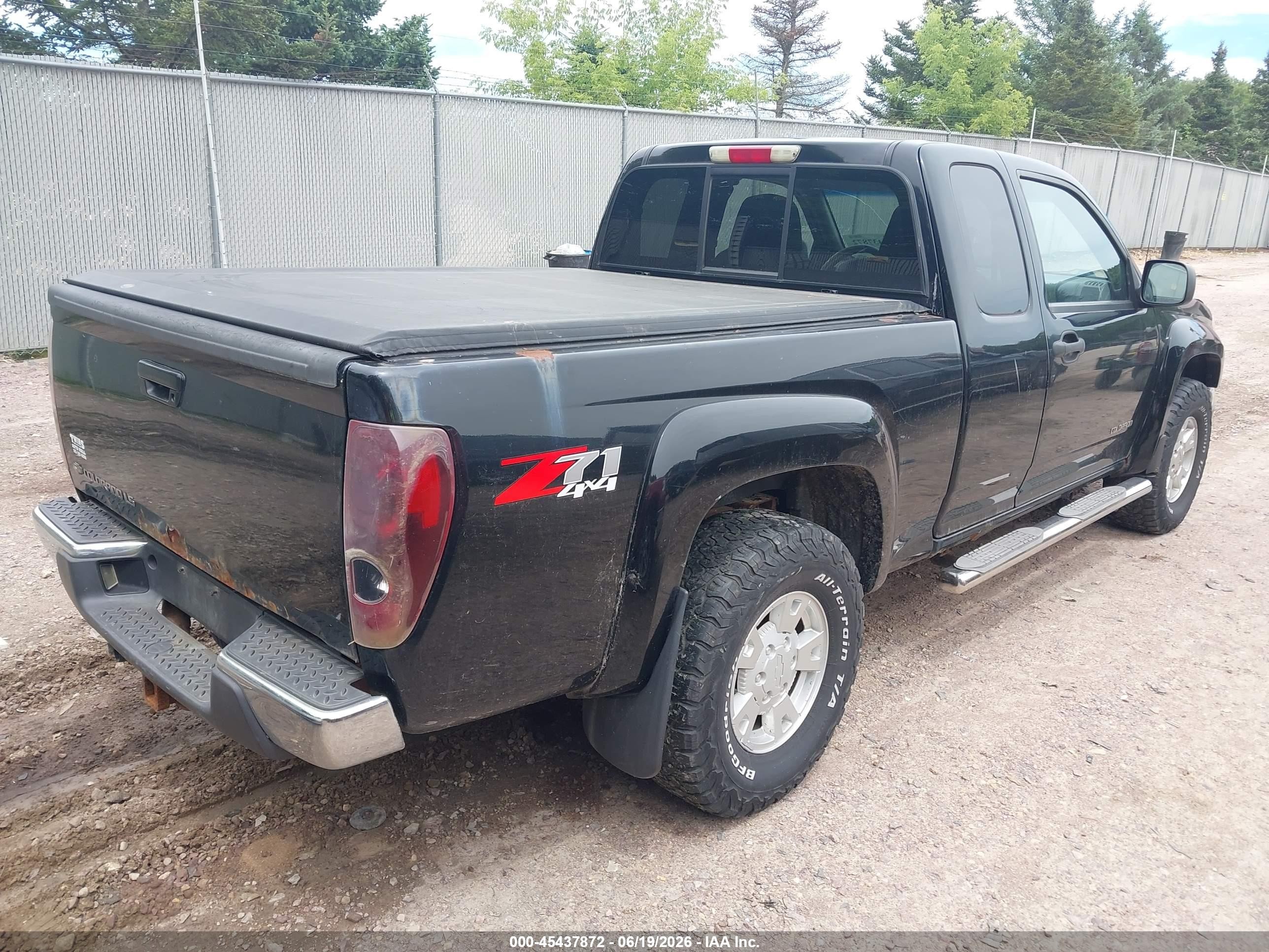 2005 Chevrolet Colorado Ls Black vin: 1GCDT196958107241