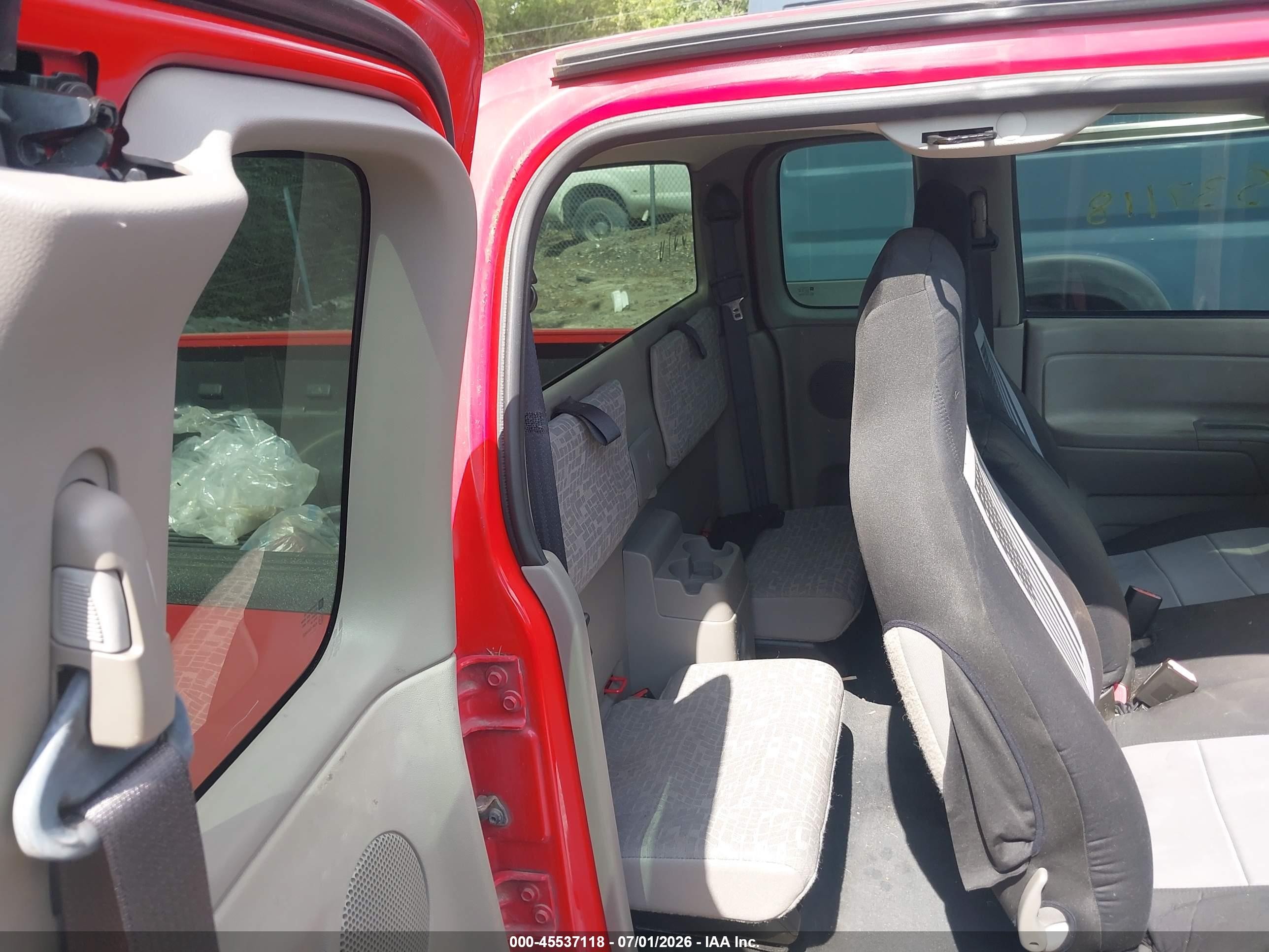 2008 Chevrolet Colorado Ls Red vin: 1GCDT199288164525