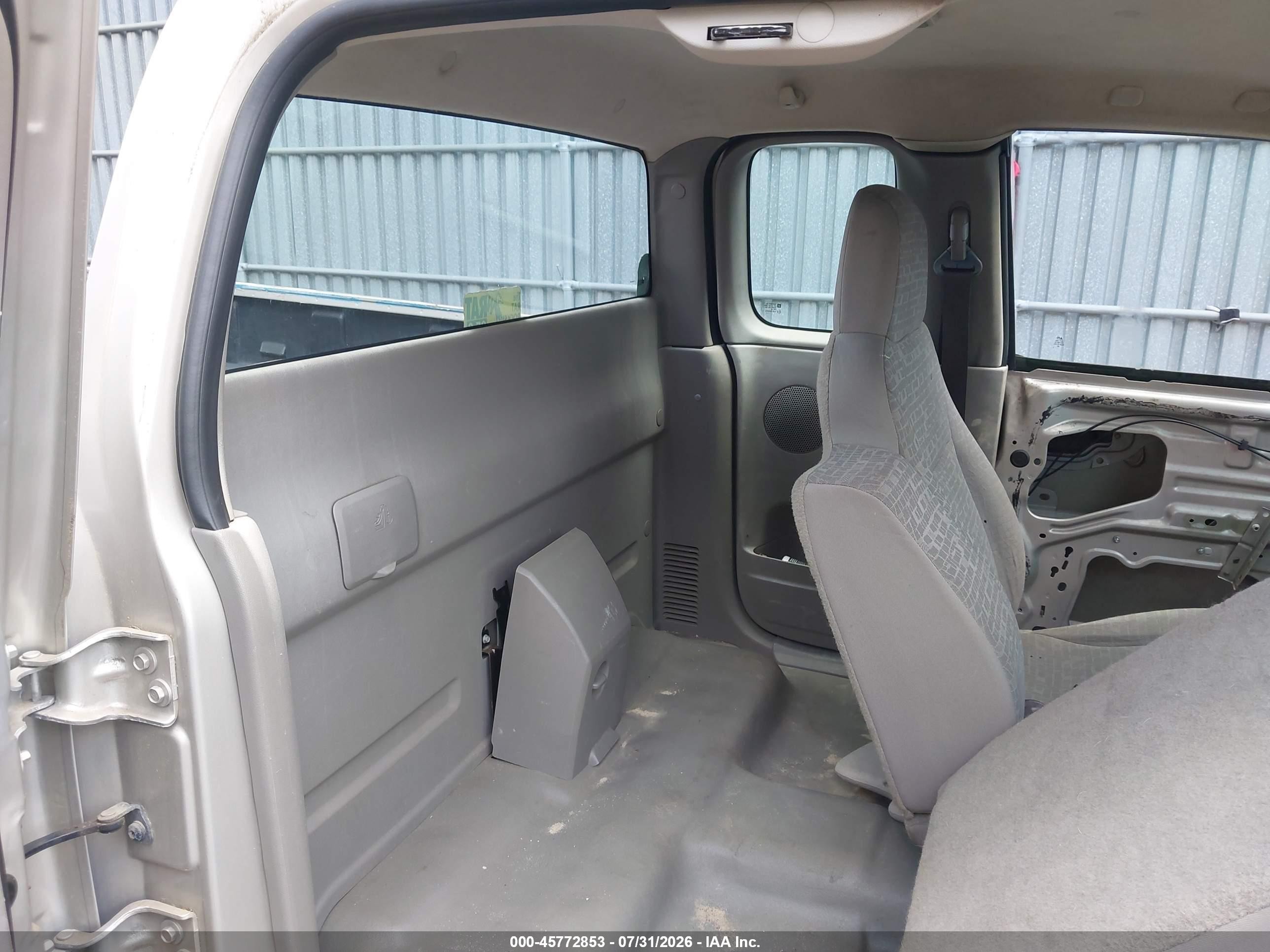 2008 Chevrolet Colorado Work Truck Gray vin: 1GCDT199X88117355
