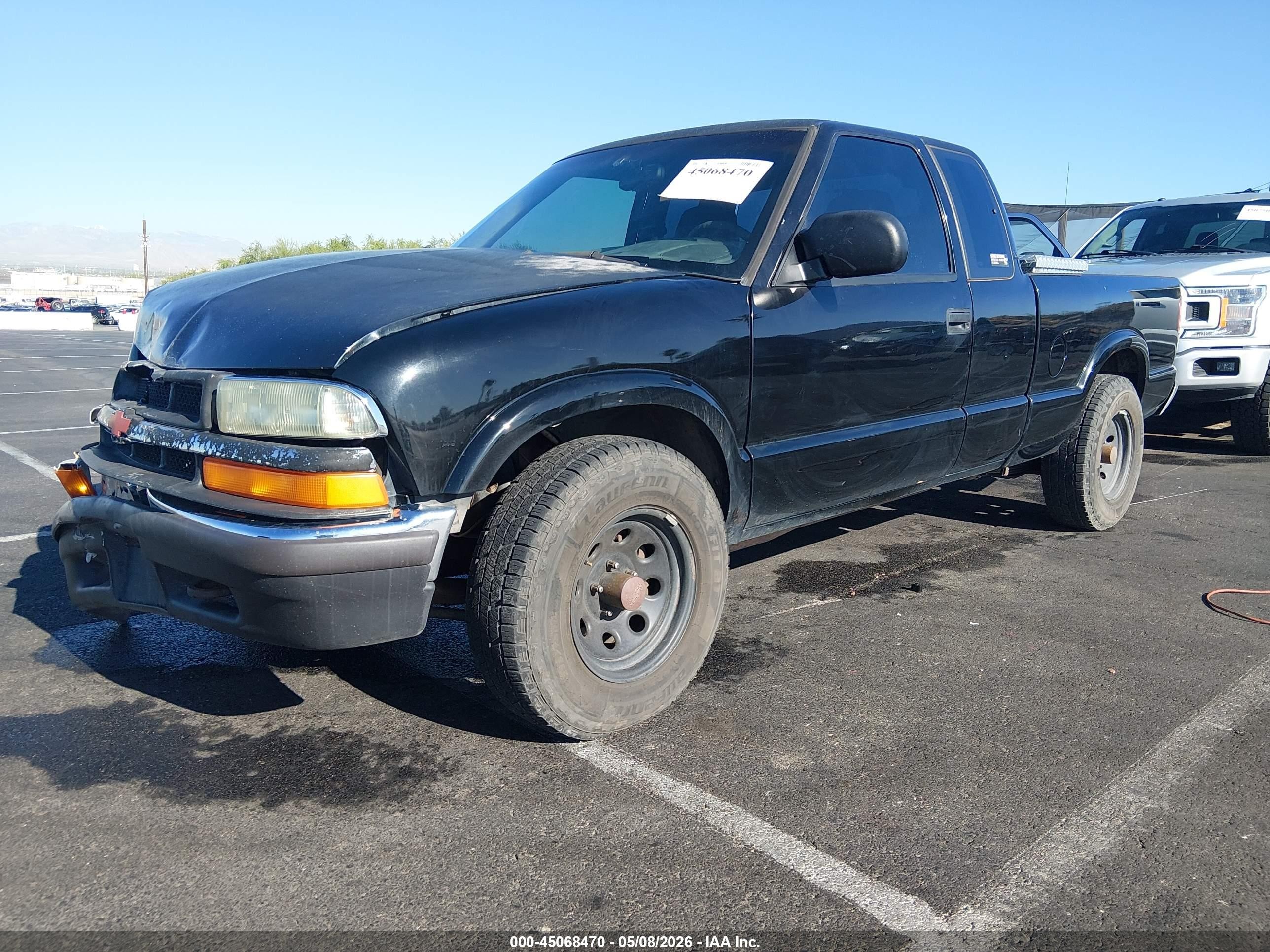 2001 Chevrolet S-10 Ls Black vin: 1GCDT19W018223051