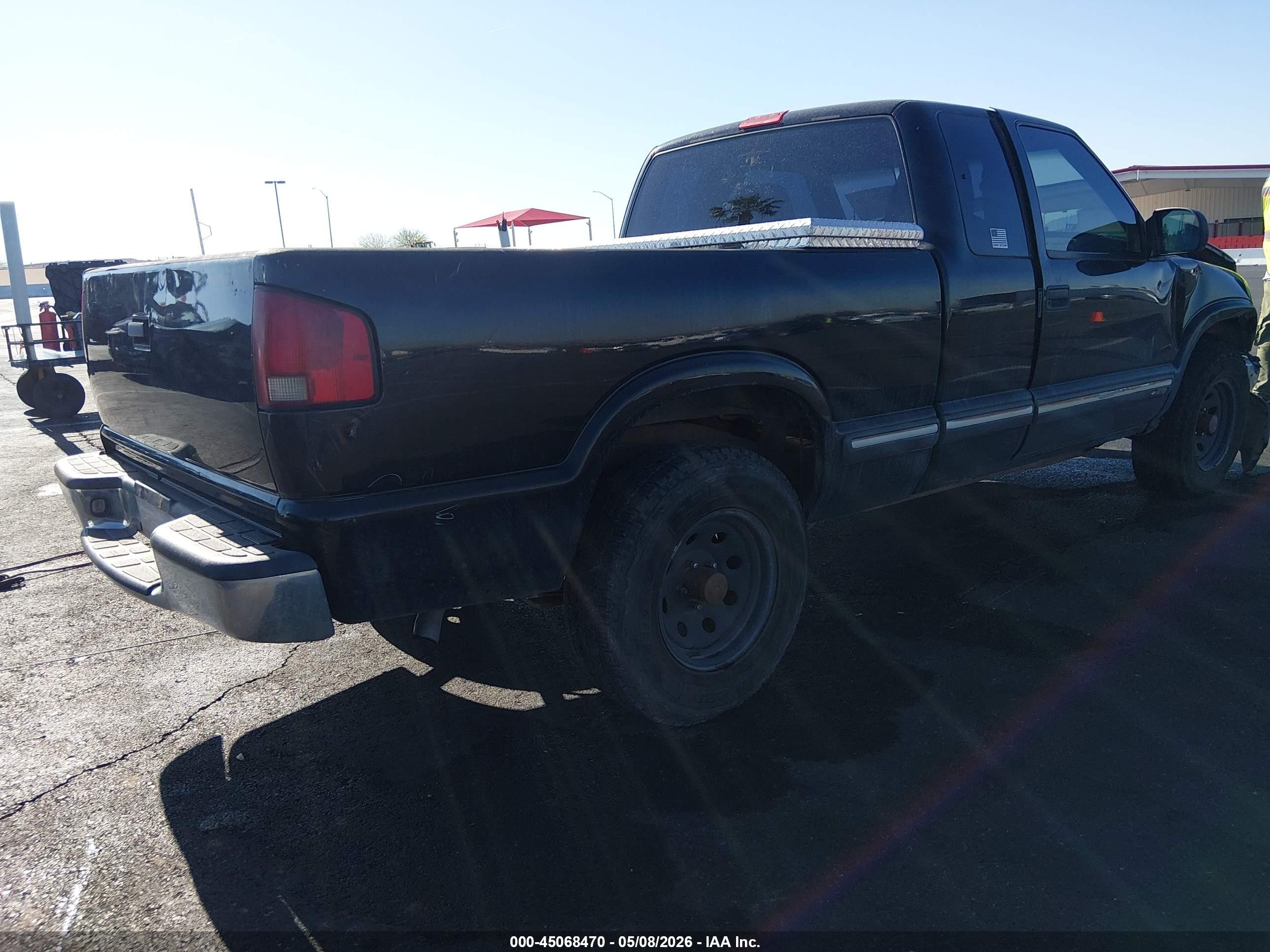 2001 Chevrolet S-10 Ls Black vin: 1GCDT19W018223051