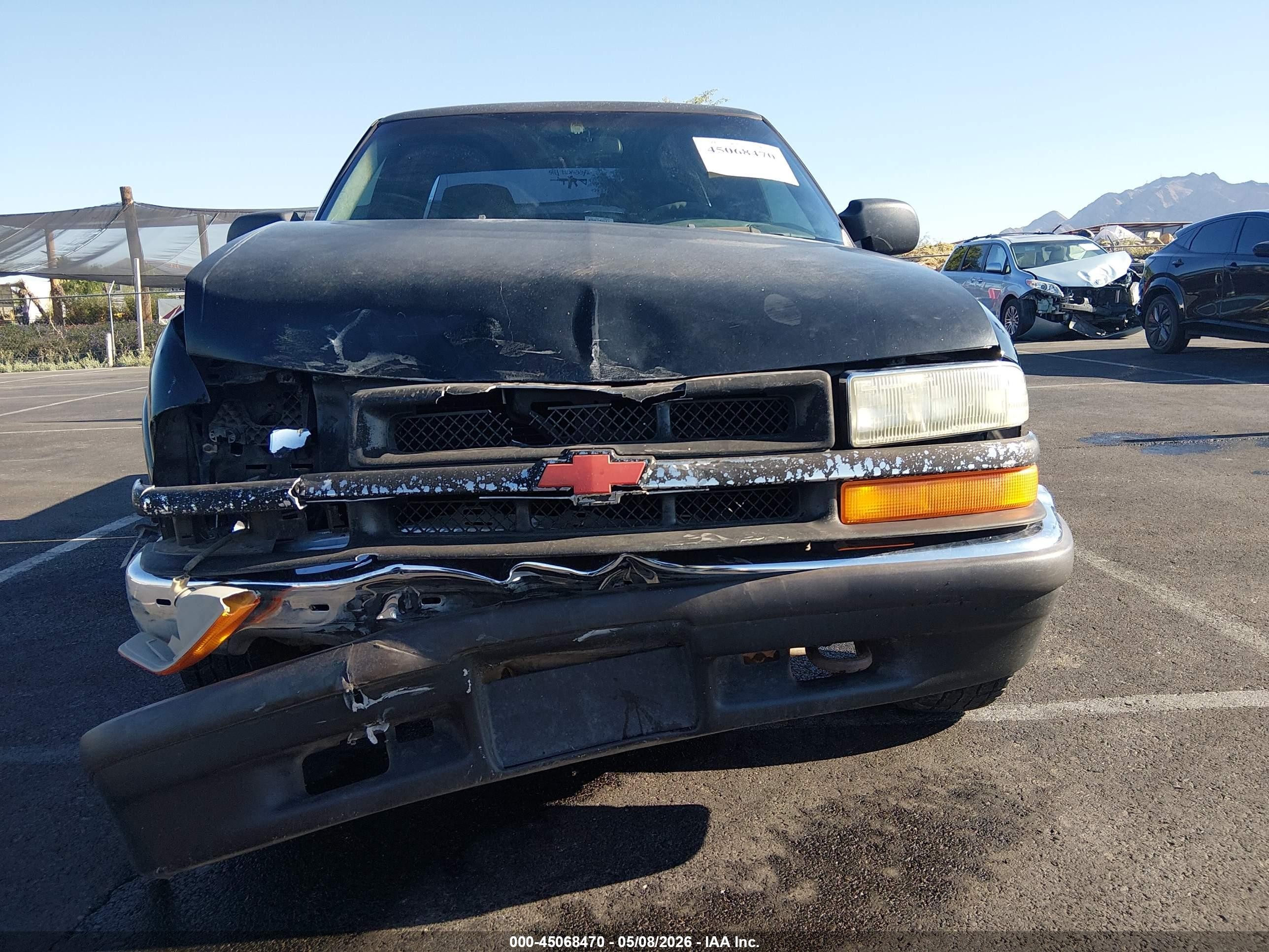 2001 Chevrolet S-10 Ls Black vin: 1GCDT19W018223051