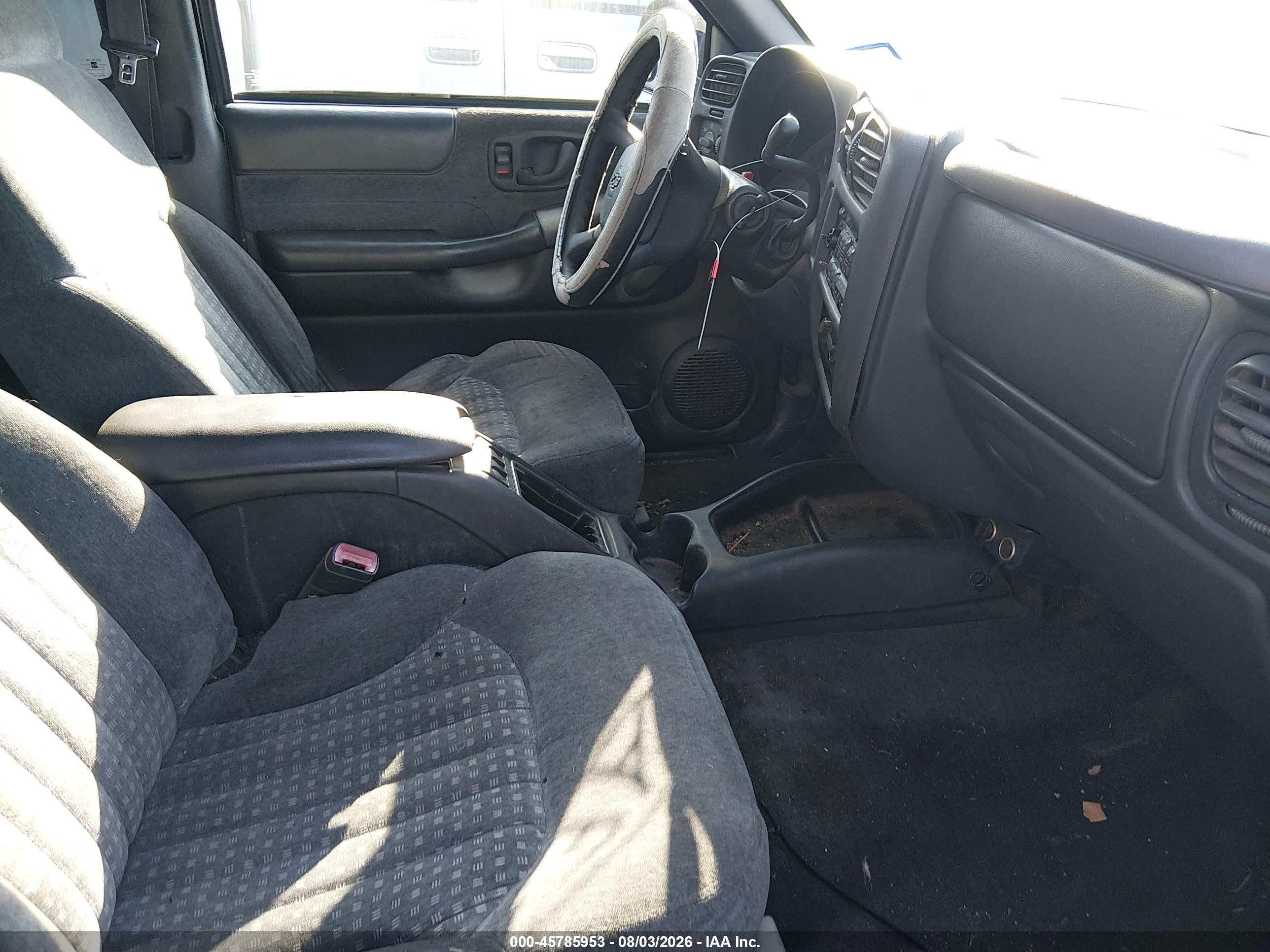 2000 Chevrolet S-10 Ls Черный vin: 1GCDT19W0Y8172693