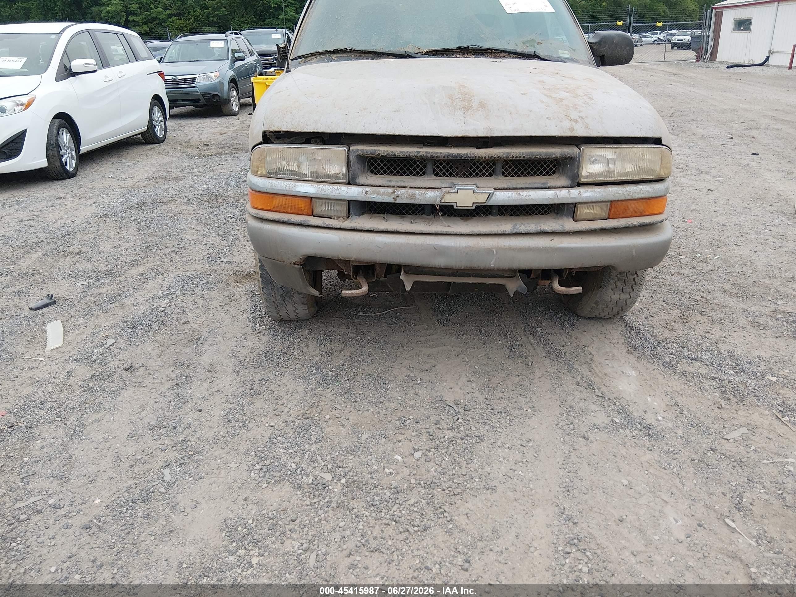 2001 Chevrolet S-10 Ls Золотой vin: 1GCDT19W318159040