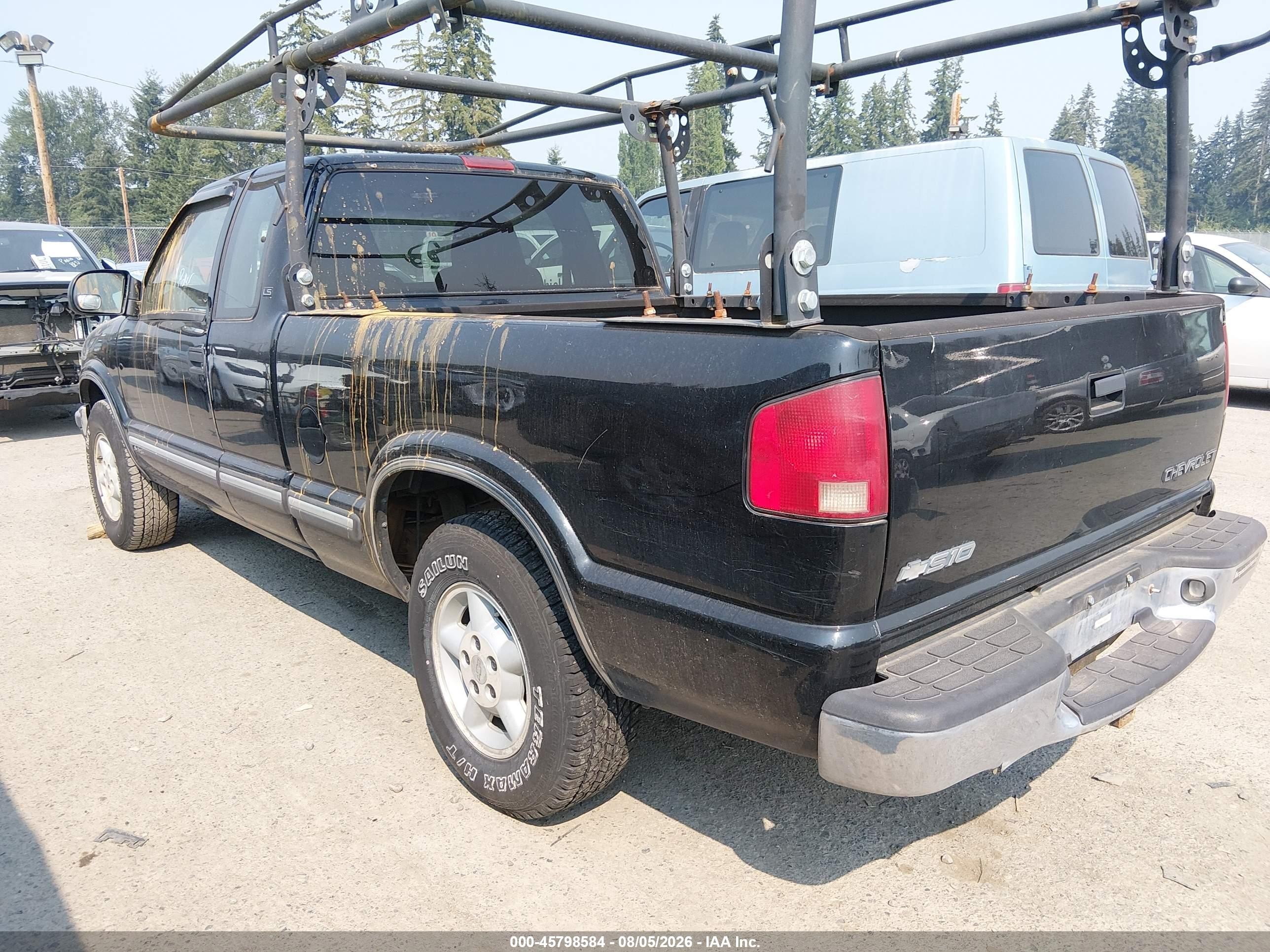 2001 Chevrolet S-10 Ls Black vin: 1GCDT19W318208236