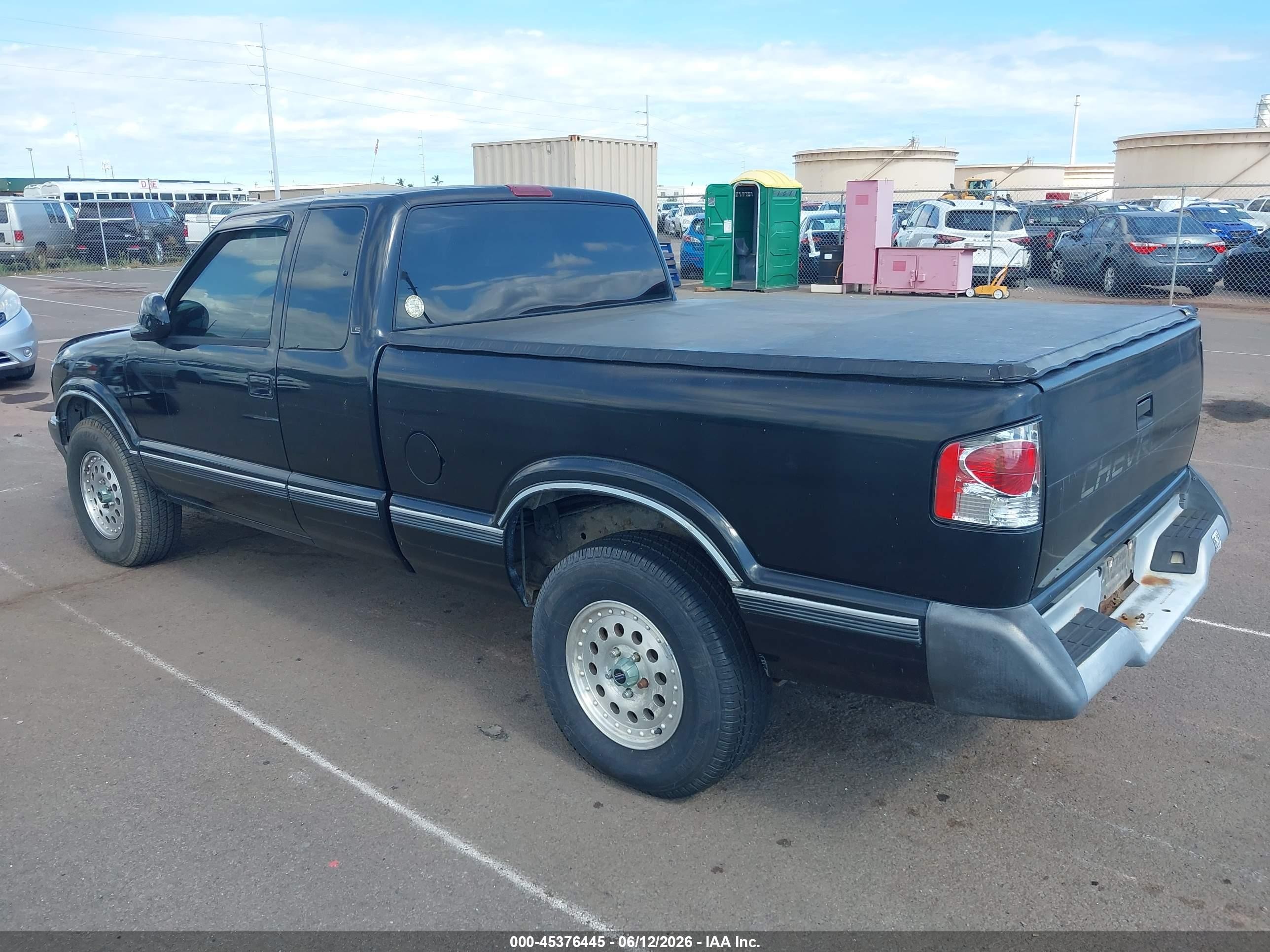 1994 Chevrolet S Truck S10 Black vin: 1GCDT19W3R8114658