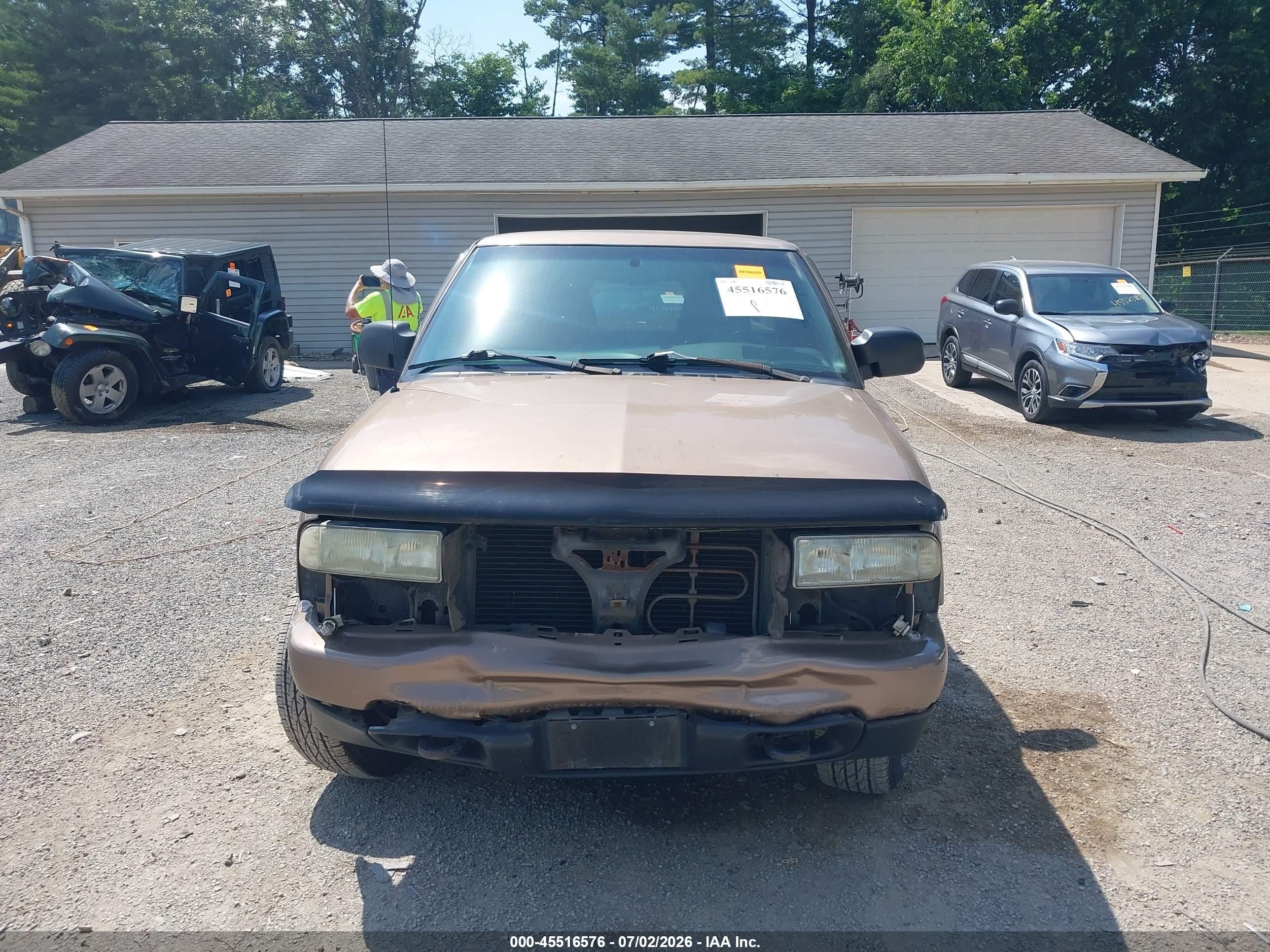 2002 Chevrolet S-10 Ls Коричневый vin: 1GCDT19W428116666