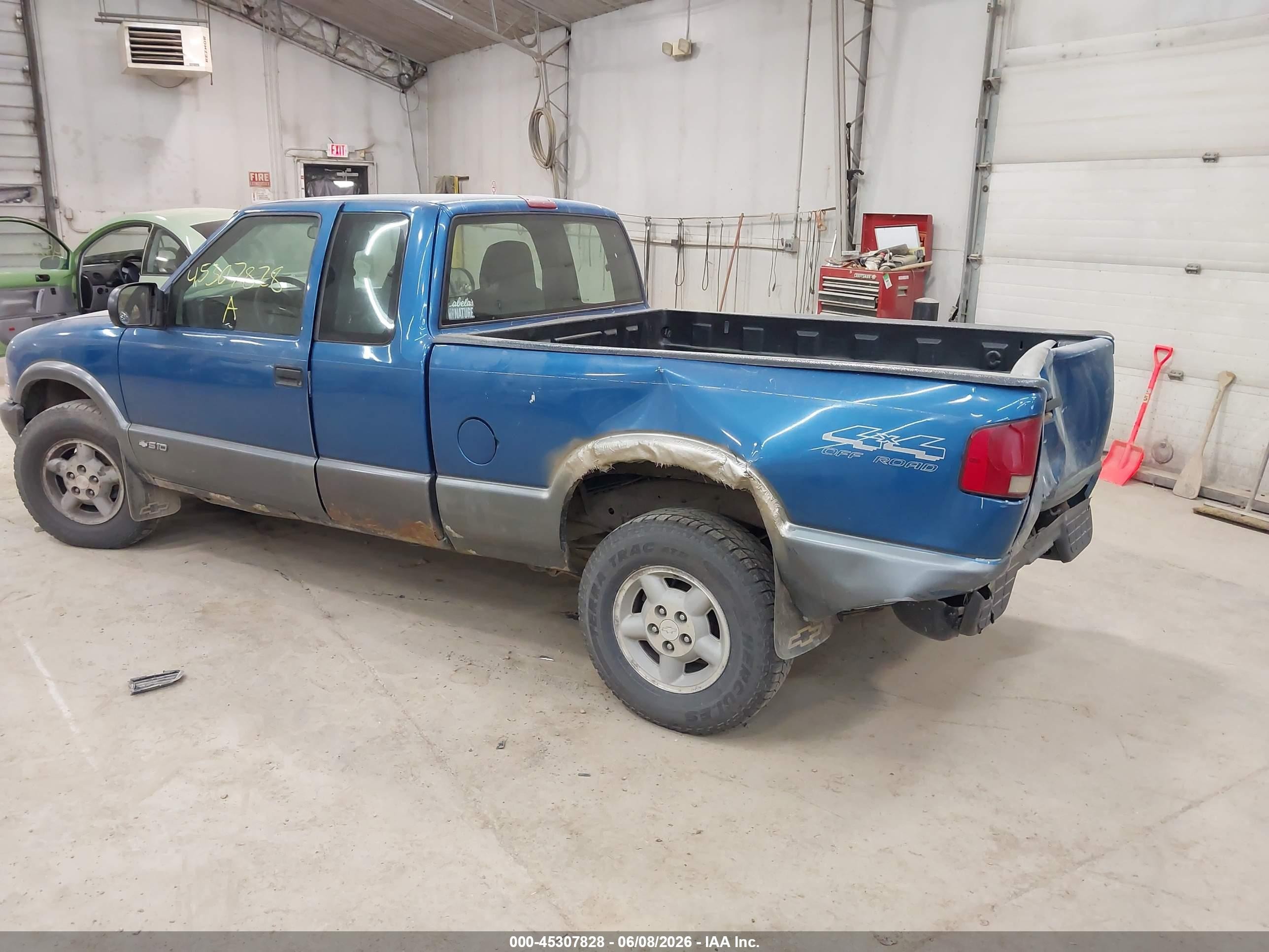 2002 Chevrolet S-10   Blue vin: 1GCDT19W528173538