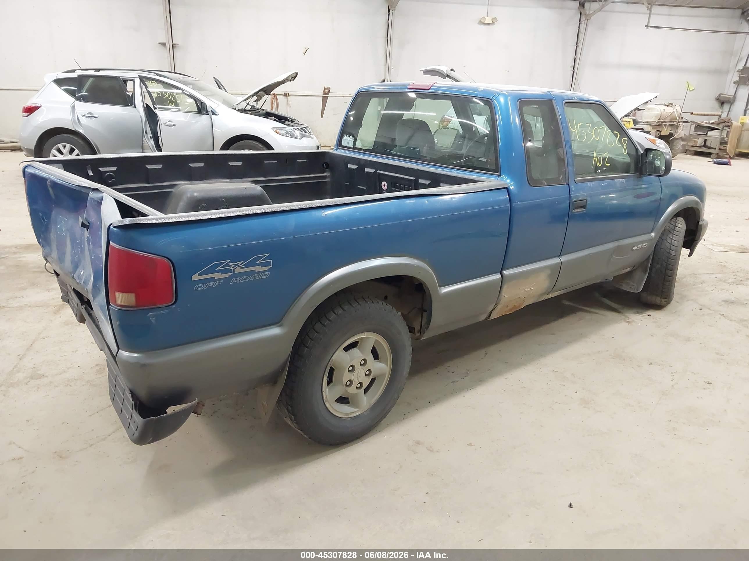 2002 Chevrolet S-10   Blue vin: 1GCDT19W528173538