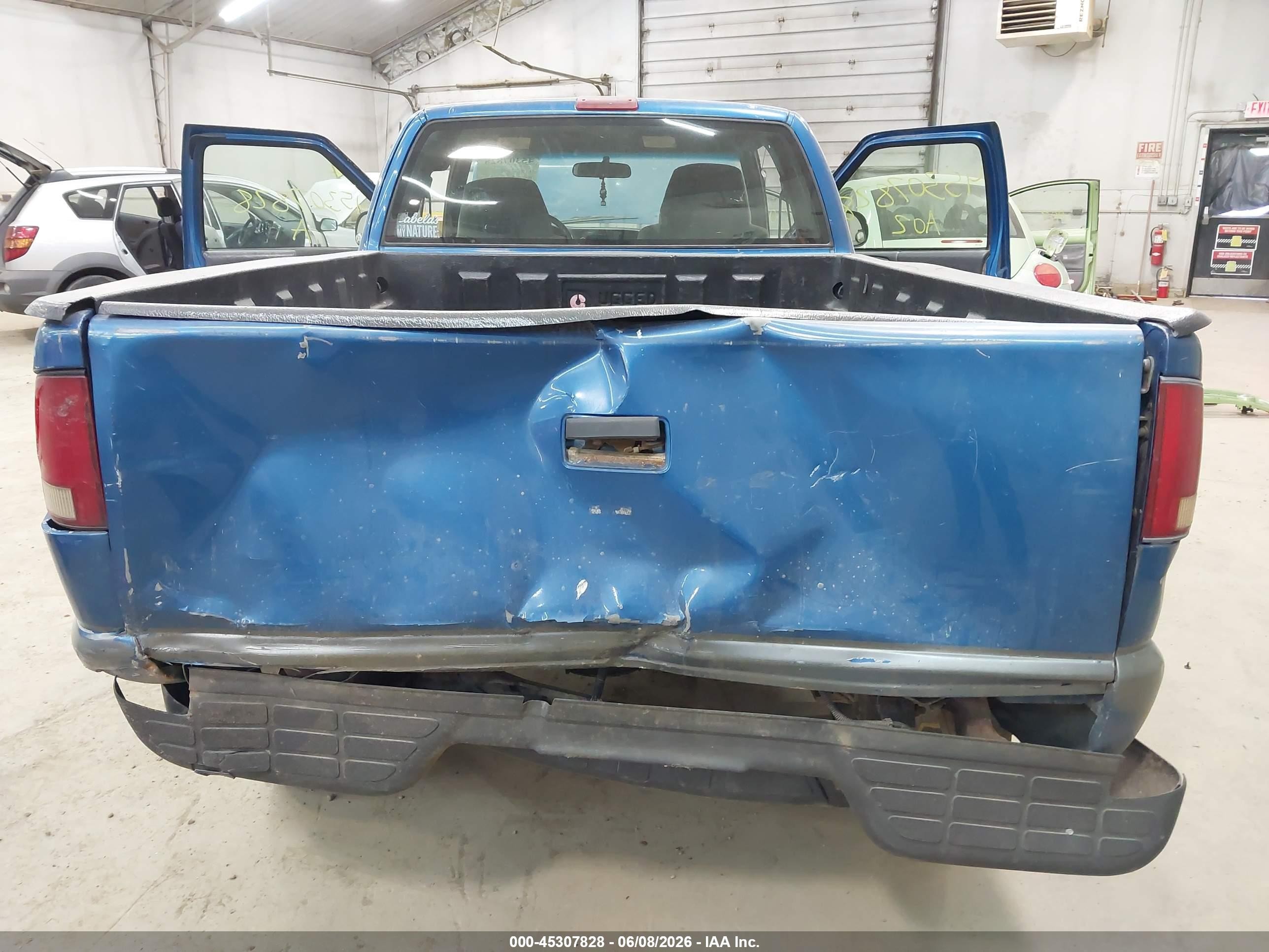 2002 Chevrolet S-10   Blue vin: 1GCDT19W528173538