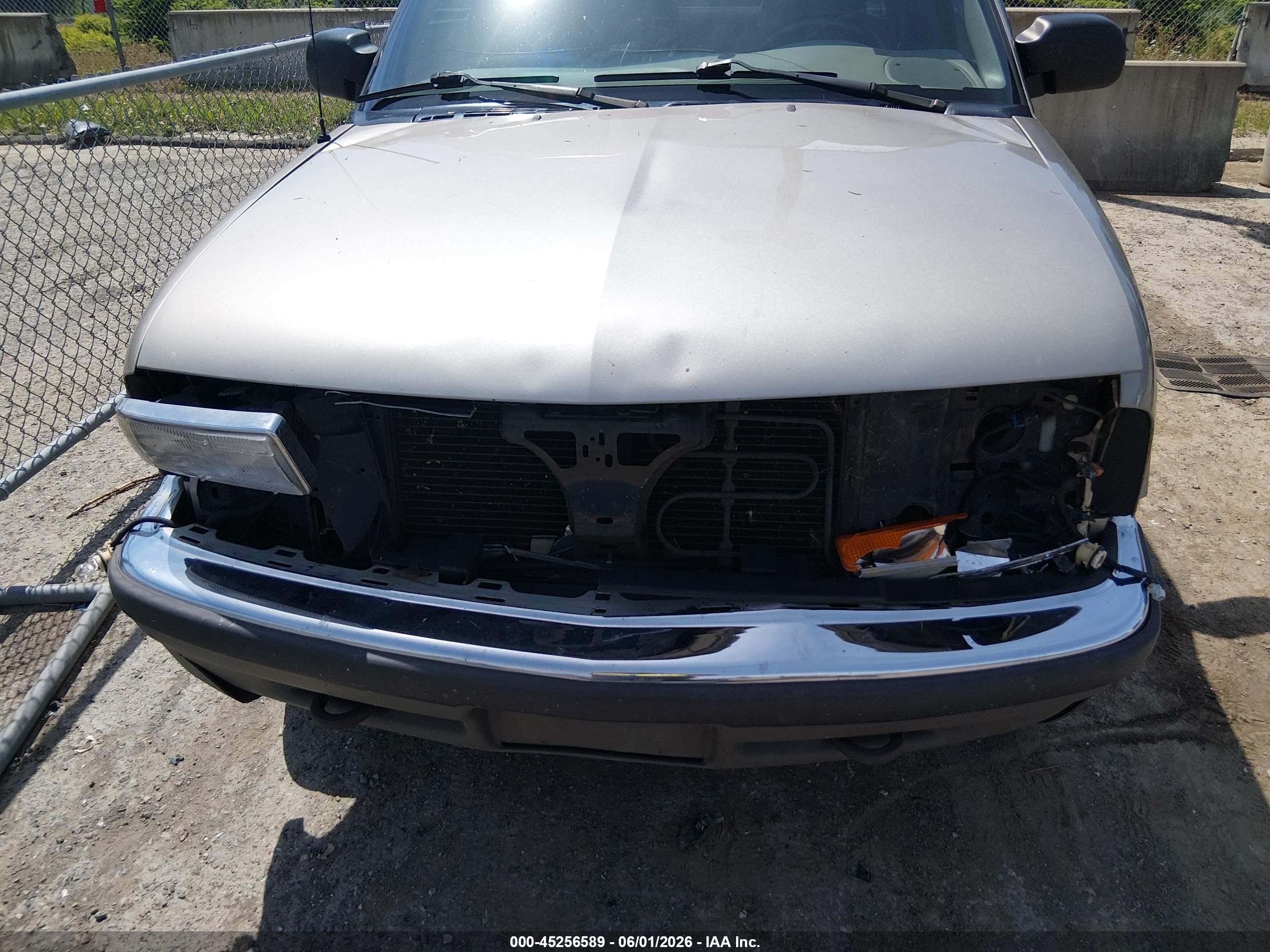1999 Chevrolet S-10 Ls Tan vin: 1GCDT19W5XK152070