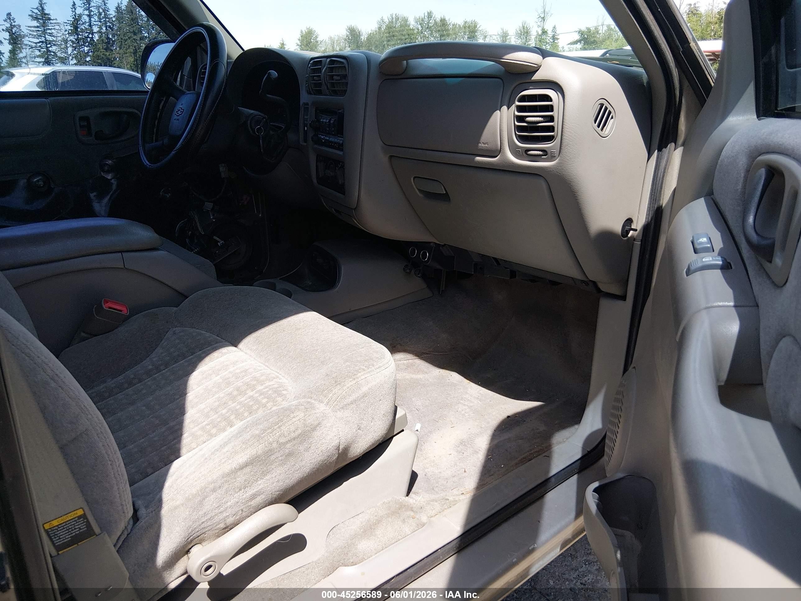 1999 Chevrolet S-10 Ls Tan vin: 1GCDT19W5XK152070