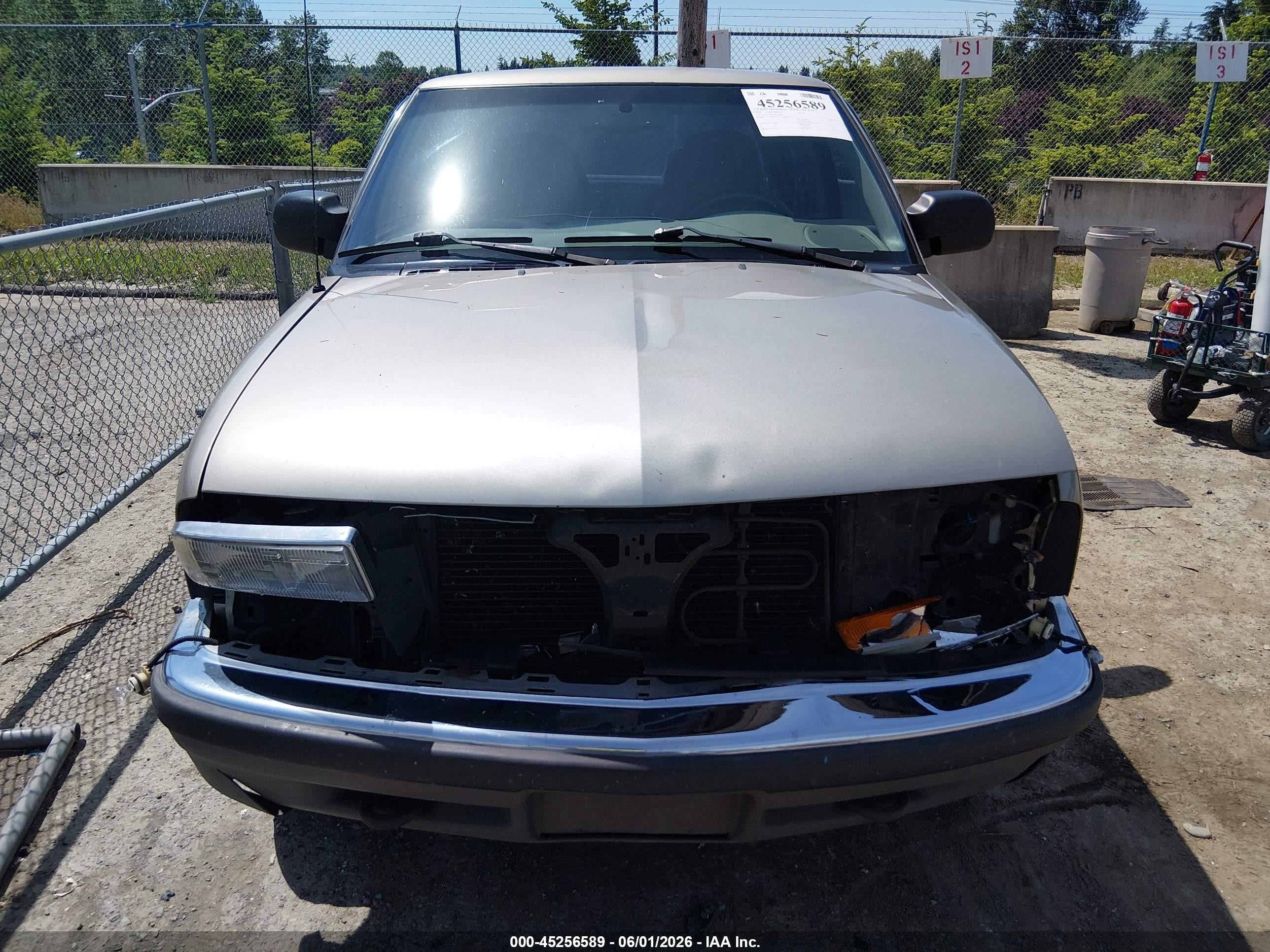 1999 Chevrolet S-10 Ls Tan vin: 1GCDT19W5XK152070
