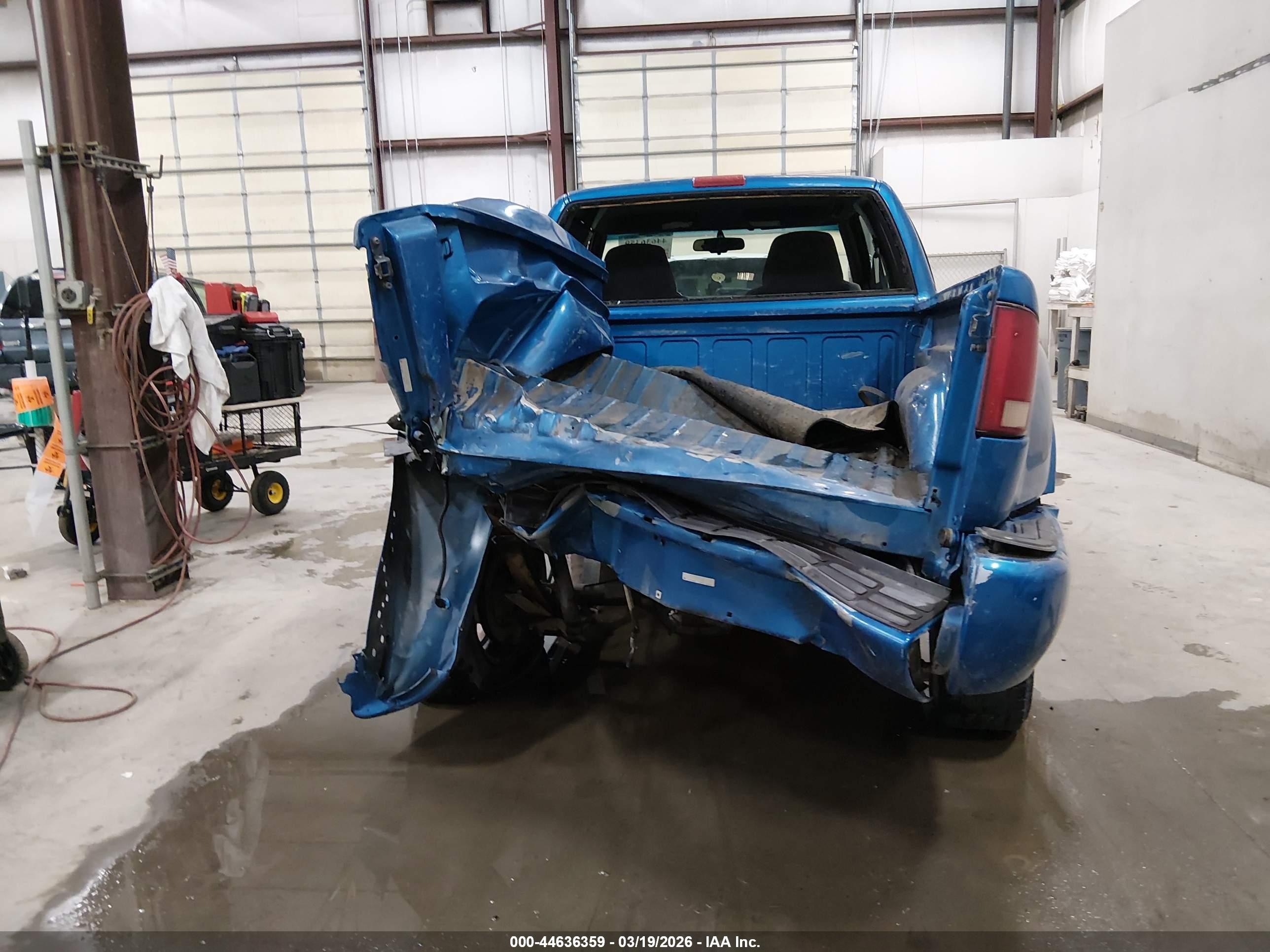 2000 Chevrolet S-10 Ls Blue vin: 1GCDT19W5Y8204182
