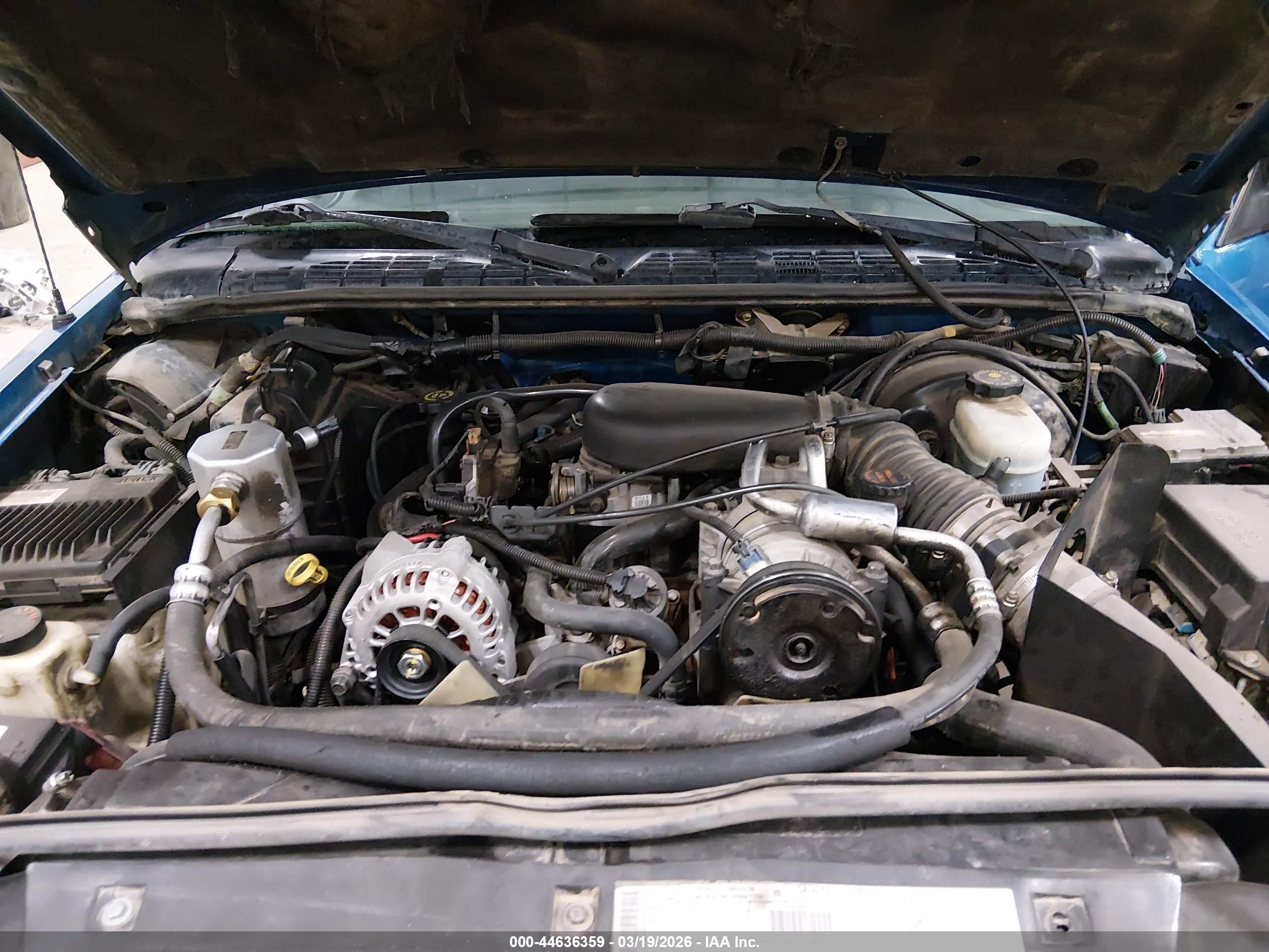 2000 Chevrolet S-10 Ls Blue vin: 1GCDT19W5Y8204182