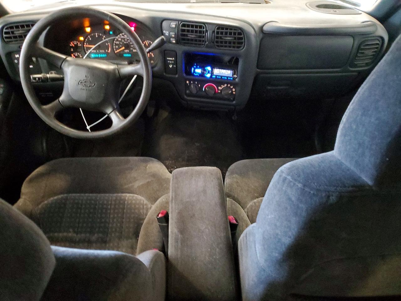 2001 Chevrolet S Truck S10 White vin: 1GCDT19W618182599