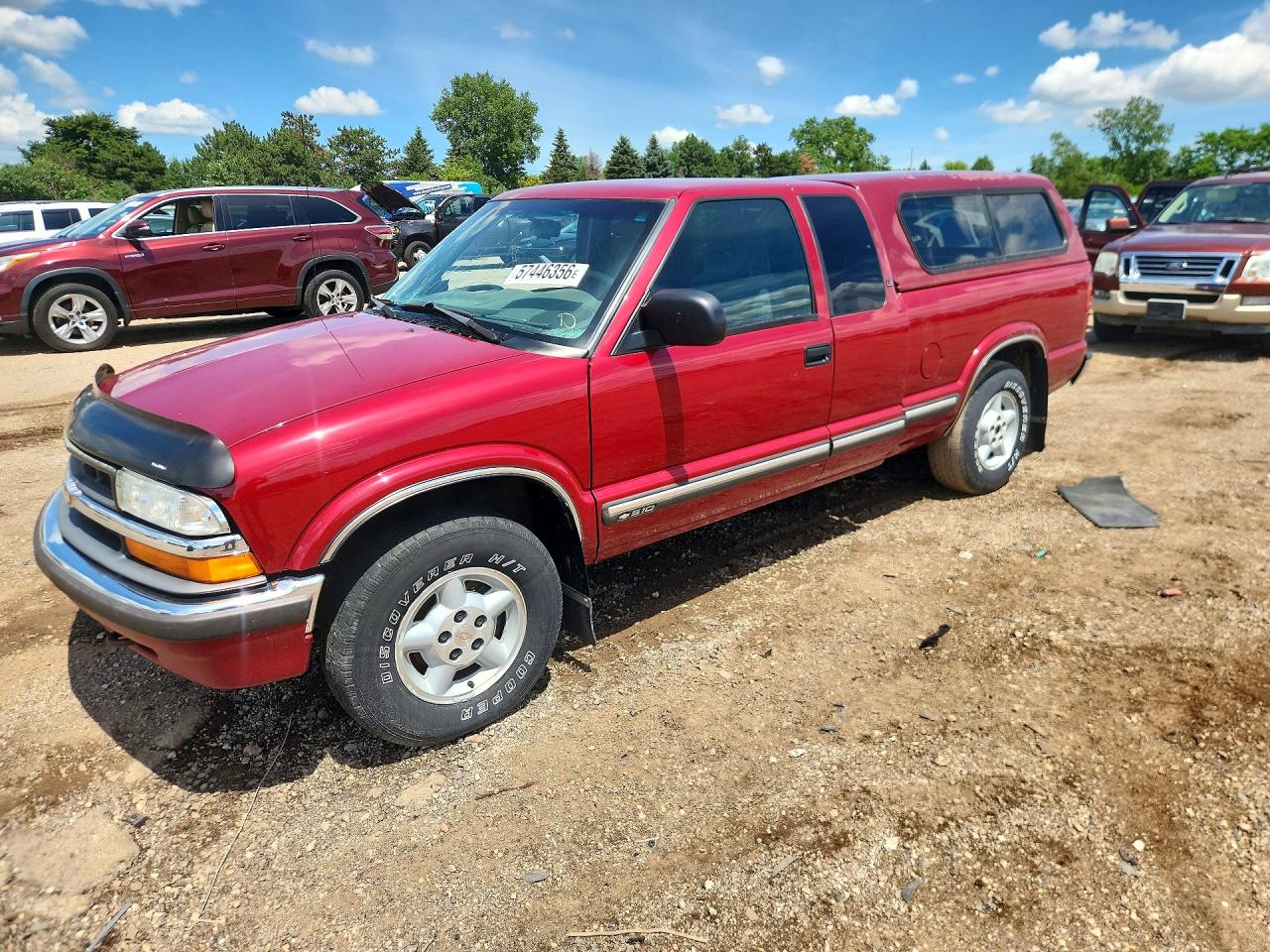 2001 Chevrolet S Truck S10 Red vin: 1GCDT19W618248679