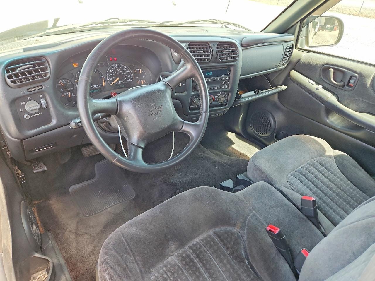 2002 Chevrolet S Truck S10 Silver vin: 1GCDT19W628263748