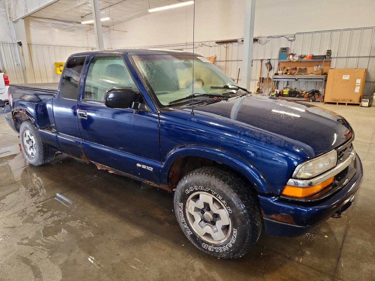 2000 Chevrolet S Truck S10 Blue vin: 1GCDT19W6Y8139925