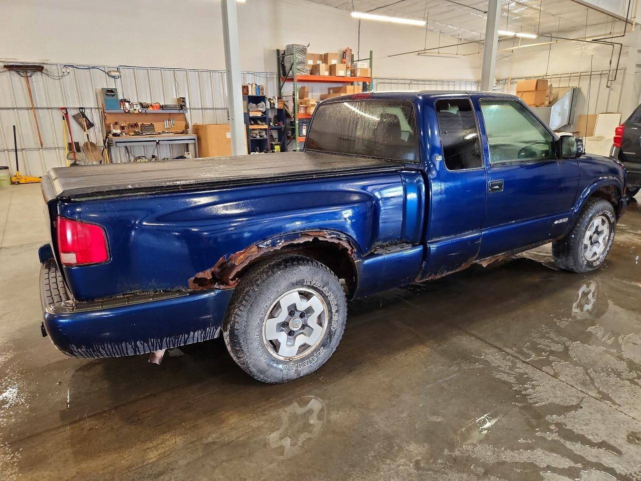 2000 Chevrolet S Truck S10 Blue vin: 1GCDT19W6Y8139925