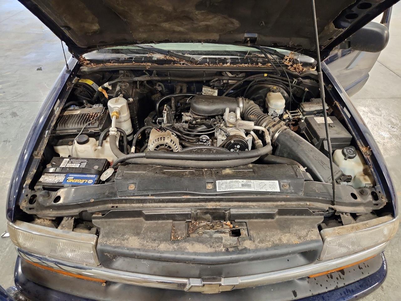 2000 Chevrolet S Truck S10 Blue vin: 1GCDT19W6Y8139925