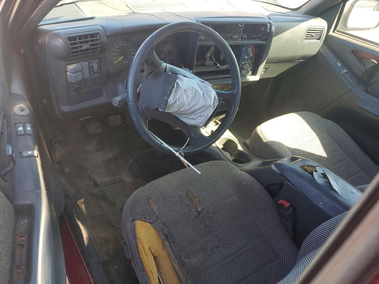 1997 Chevrolet S Truck S10 Красный vin: 1GCDT19W9V8113928