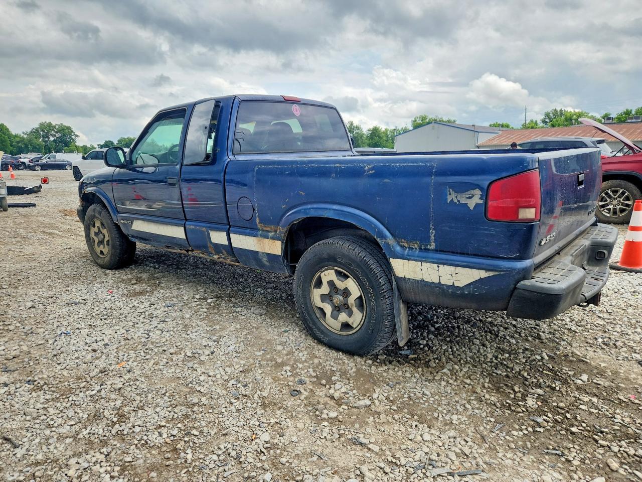 2000 Chevrolet S Truck S10 Blue vin: 1GCDT19W9Y8102884