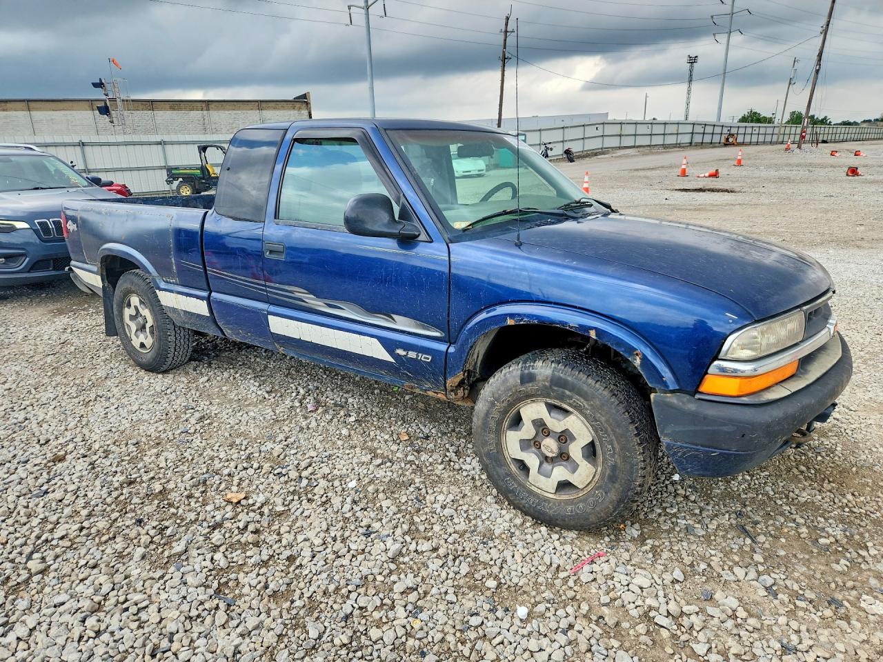 2000 Chevrolet S Truck S10 Blue vin: 1GCDT19W9Y8102884