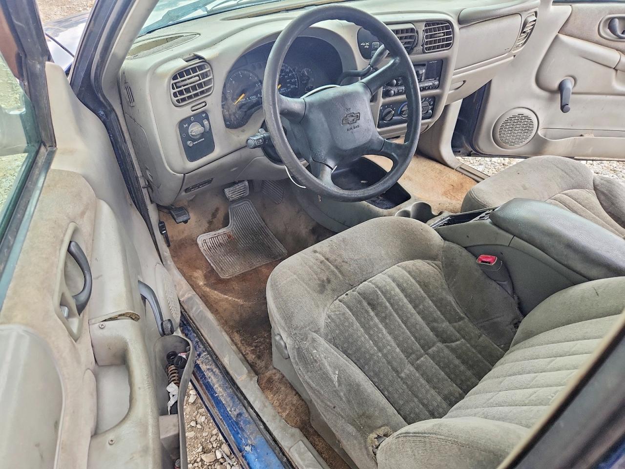 2000 Chevrolet S Truck S10 Blue vin: 1GCDT19W9Y8102884