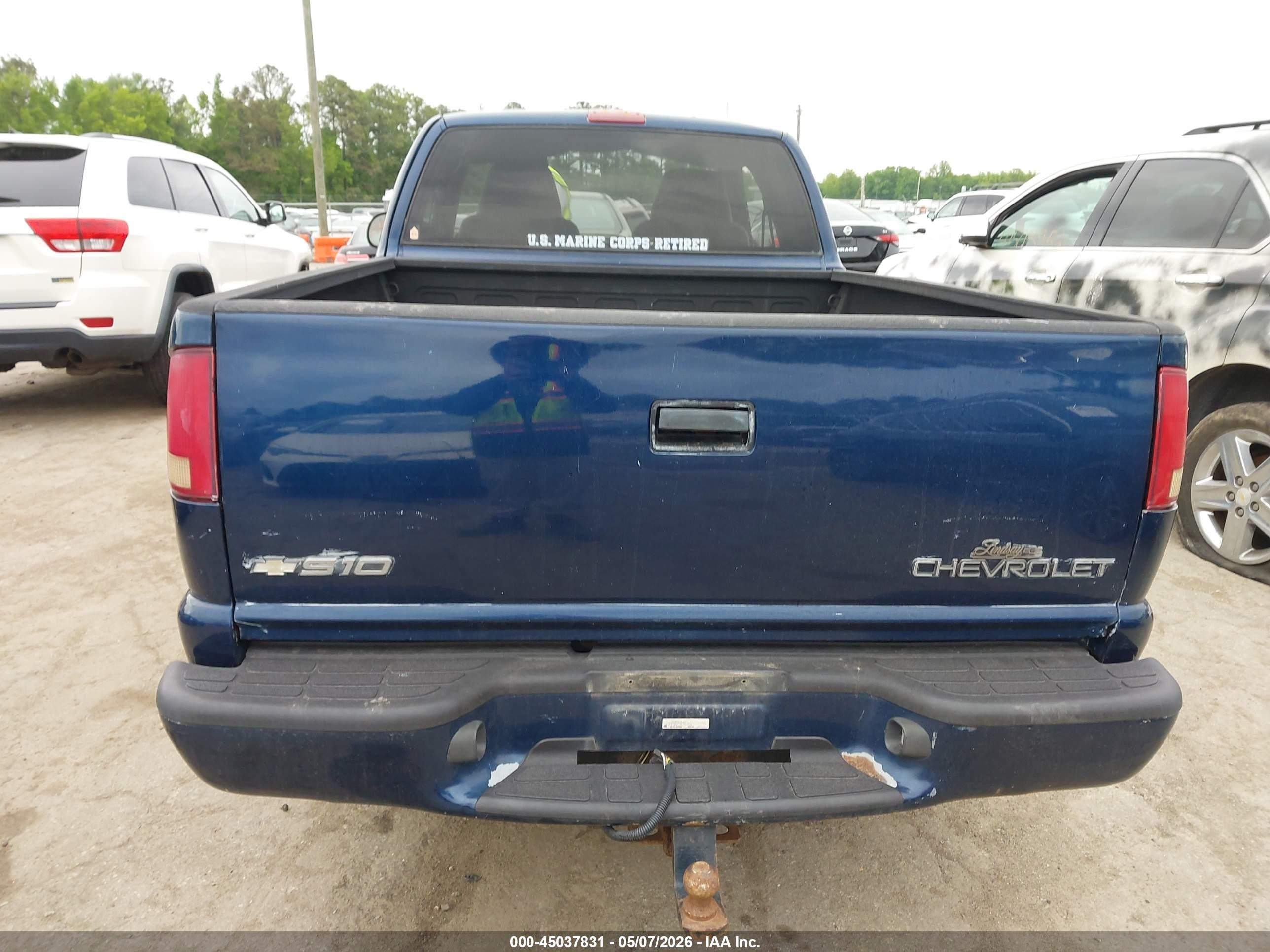 2002 Chevrolet S-10 Ls Blue vin: 1GCDT19WX28261856