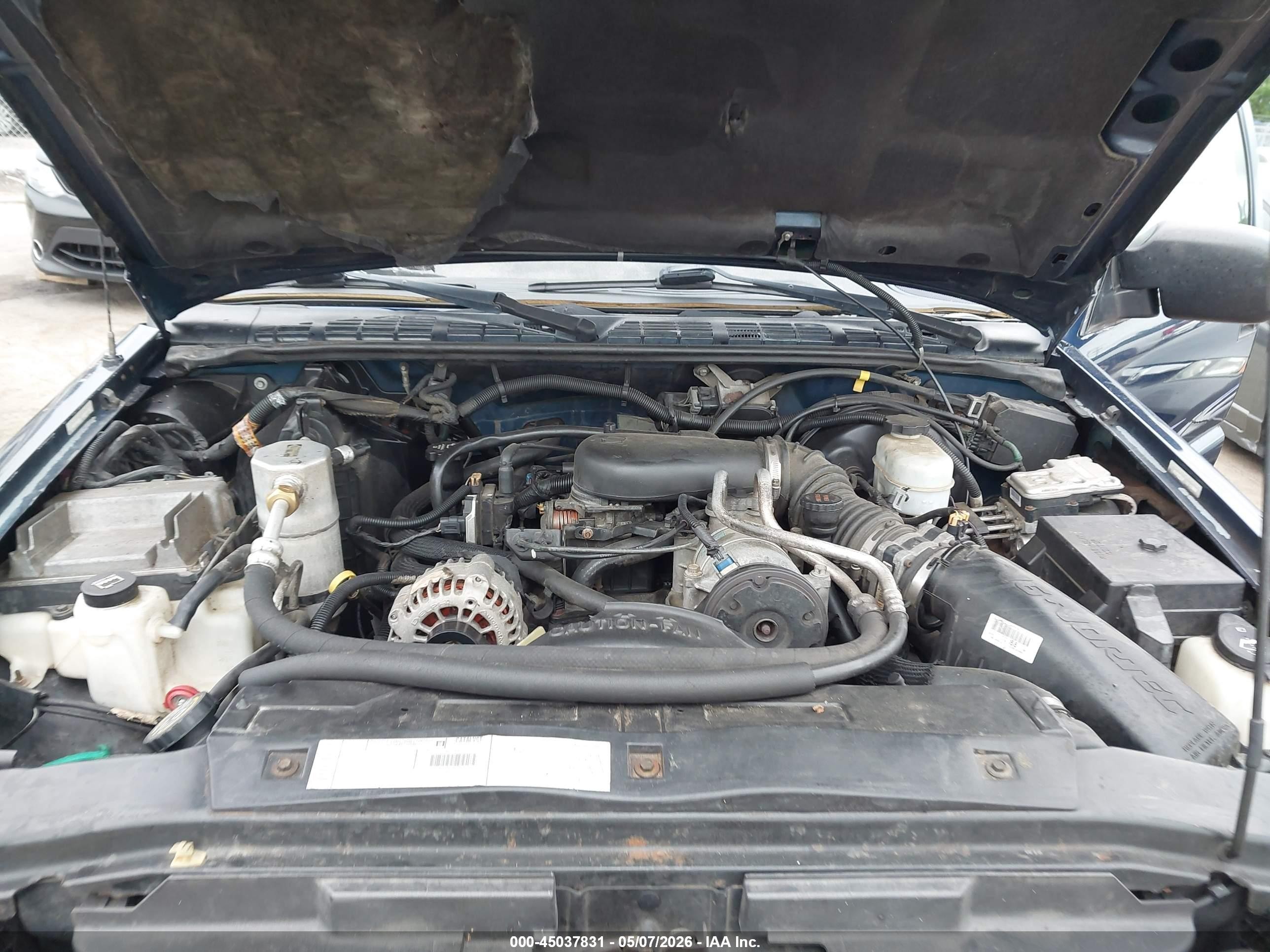 2002 Chevrolet S-10 Ls Blue vin: 1GCDT19WX28261856