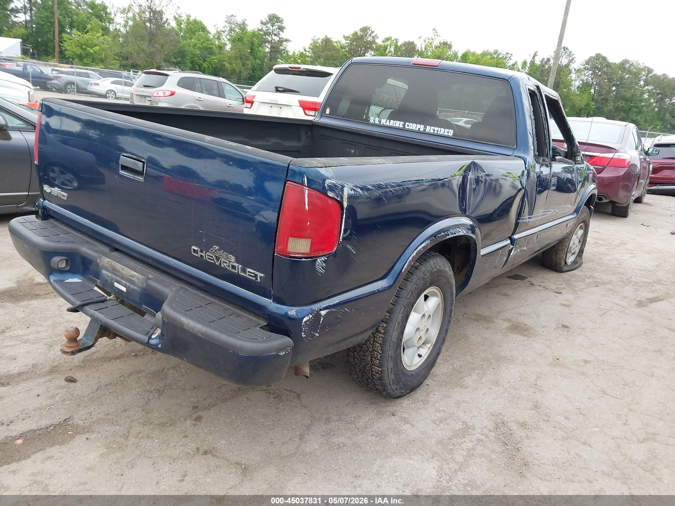 2002 Chevrolet S-10 Ls Blue vin: 1GCDT19WX28261856