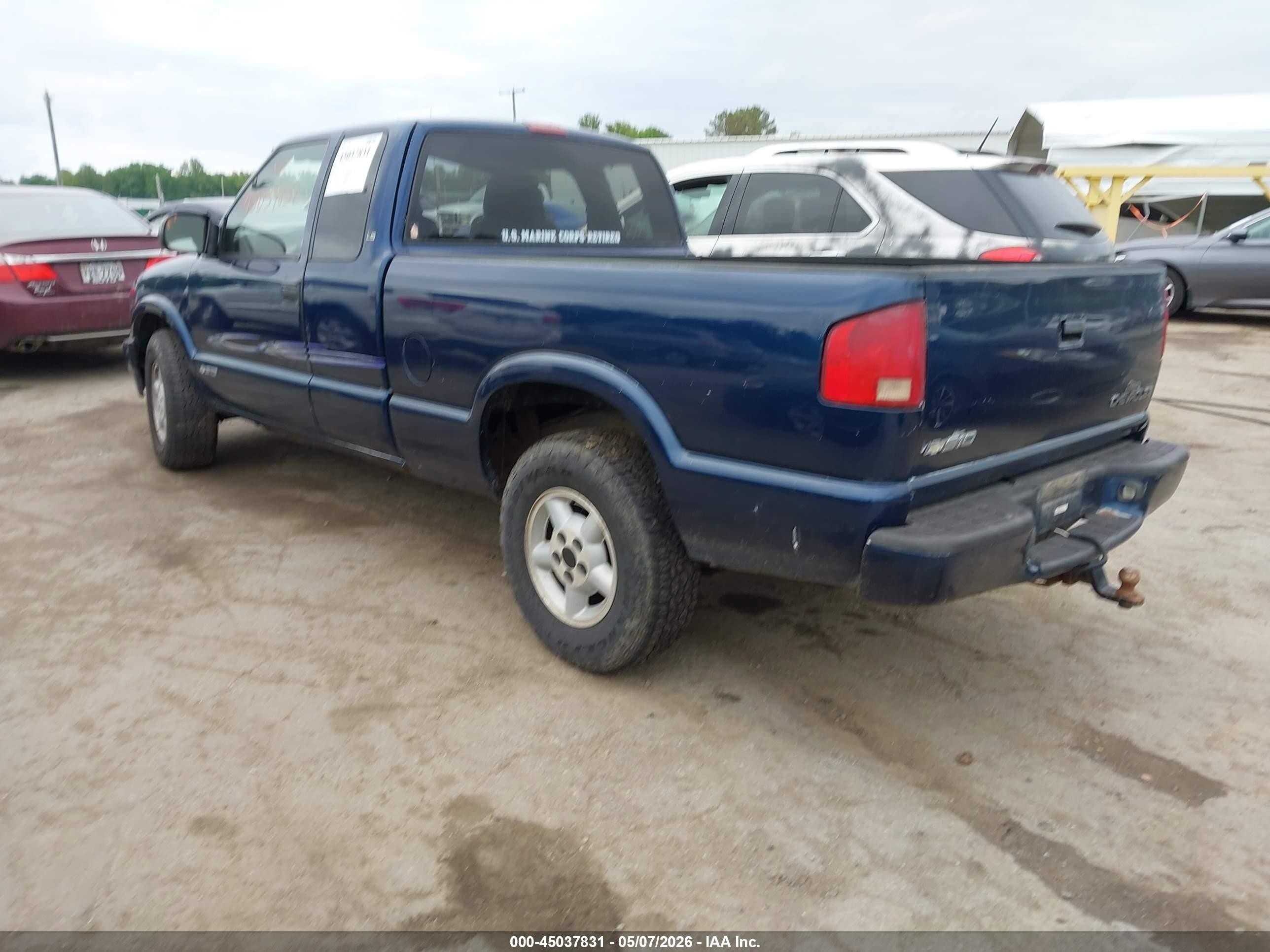 2002 Chevrolet S-10 Ls Blue vin: 1GCDT19WX28261856