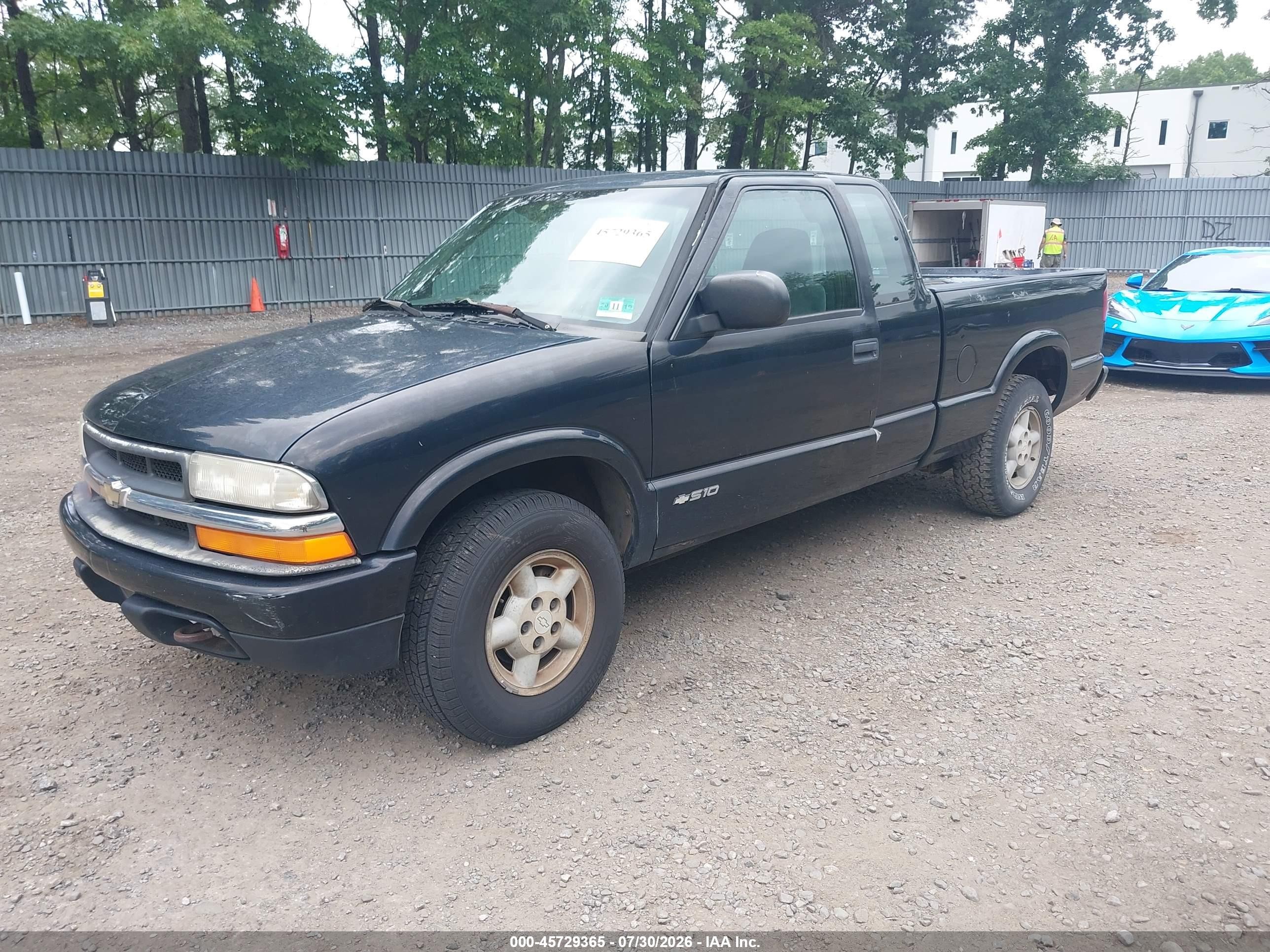 2000 Chevrolet S-10 Ls Black vin: 1GCDT19WXY8281971