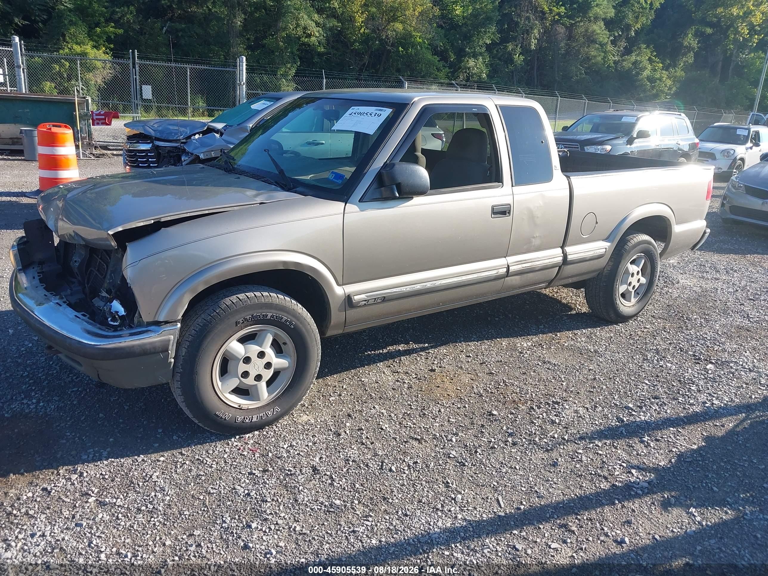 2003 Chevrolet S-10 Ls Silver vin: 1GCDT19X038237544