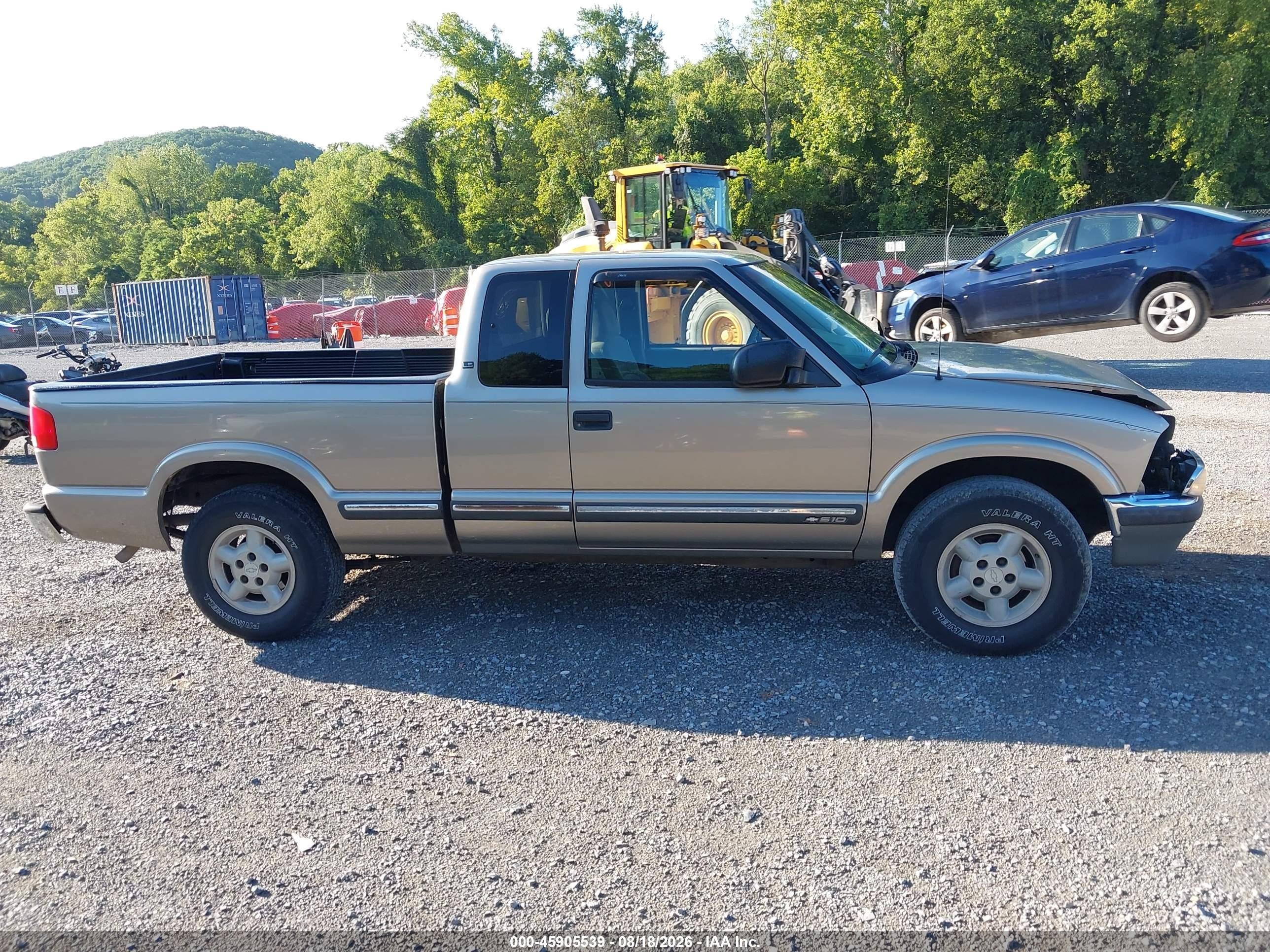 2003 Chevrolet S-10 Ls Silver vin: 1GCDT19X038237544